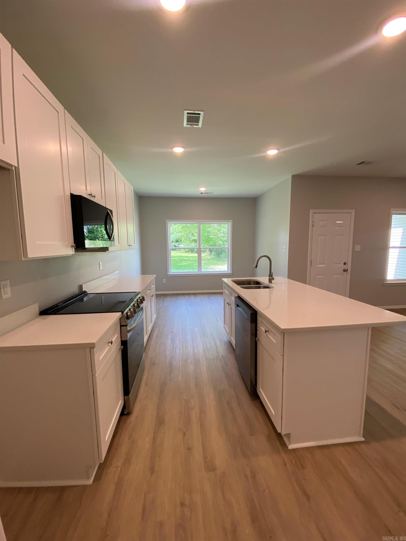 3512  Village Walk  Bryant, AR
