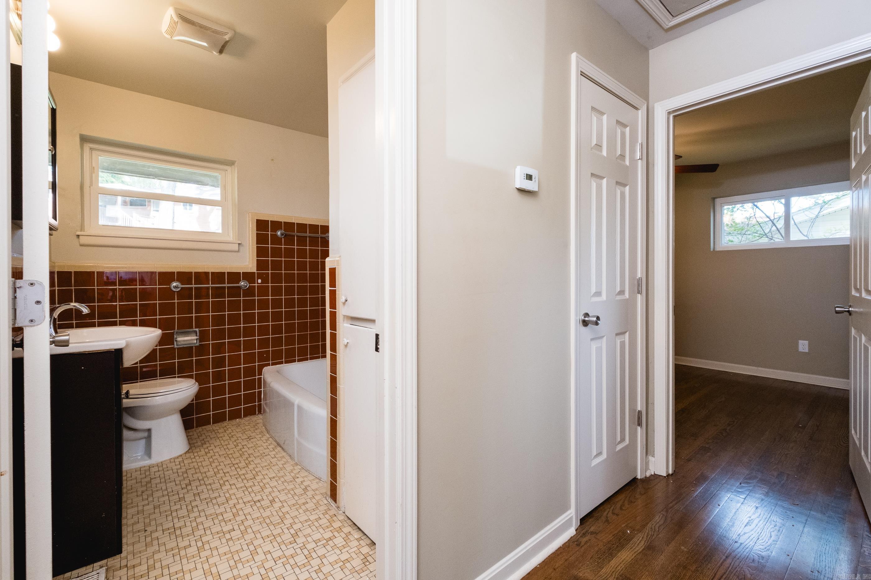6  Broadmoor  Little Rock, AR