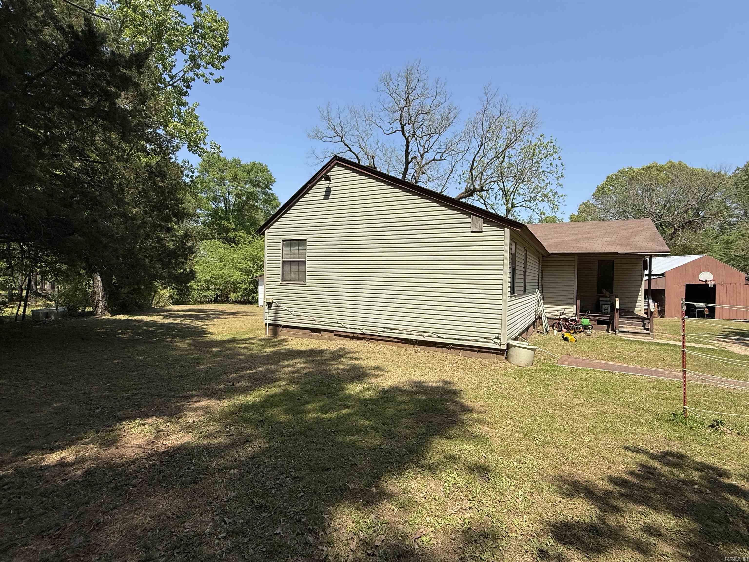 128 W Rock Hill  Lockesburg, AR