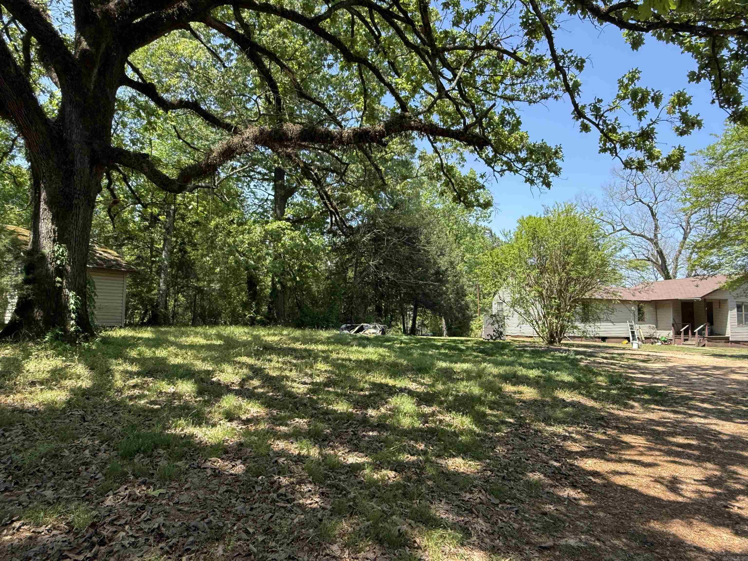 128 W Rock Hill  Lockesburg, AR