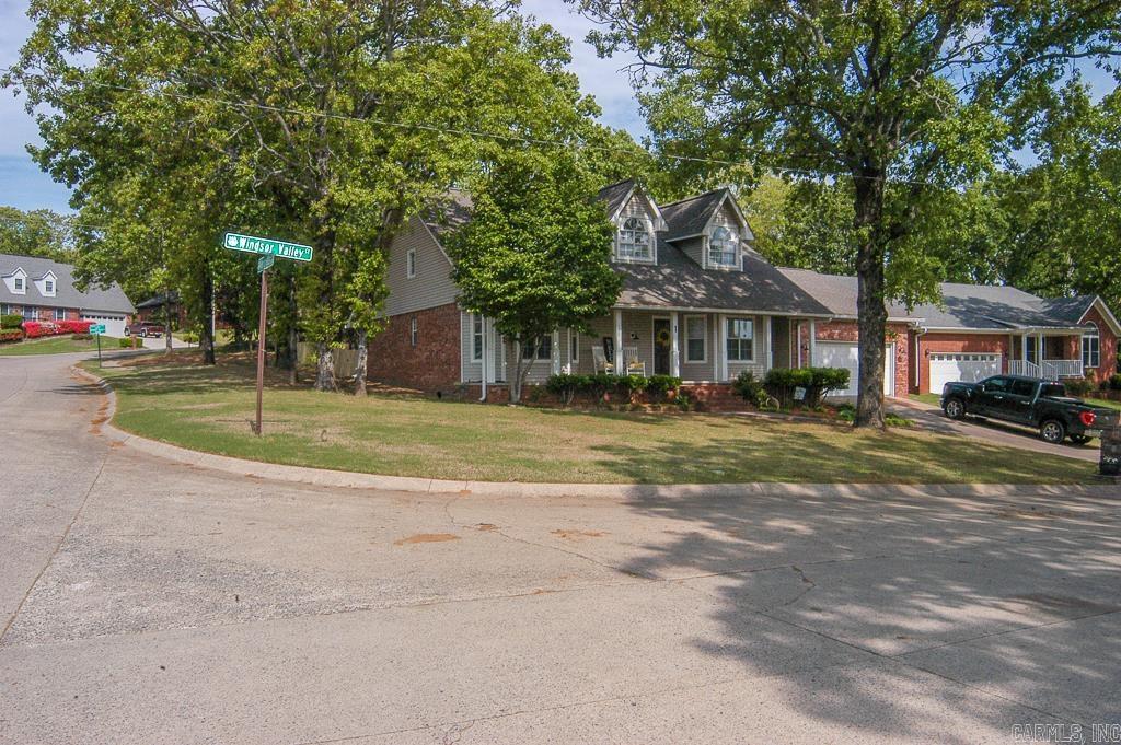 1 Windsor Valley Court North Little Rock, AR 72116