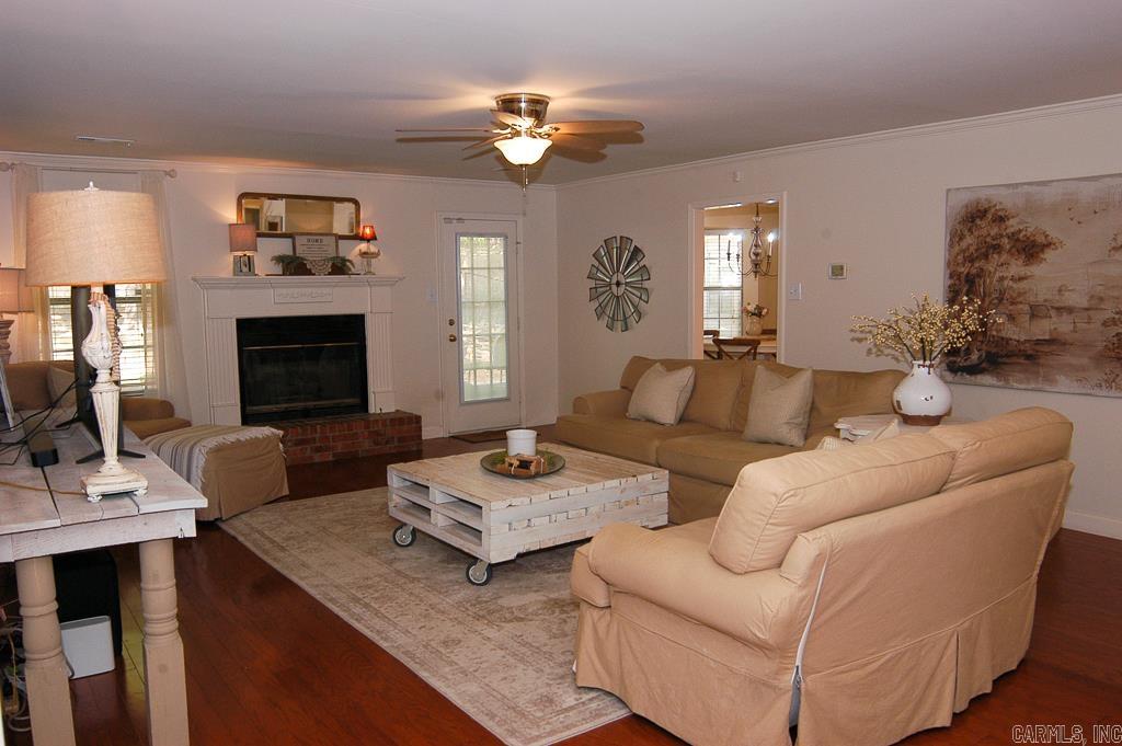 1 Windsor Valley Court North Little Rock, AR 72116
