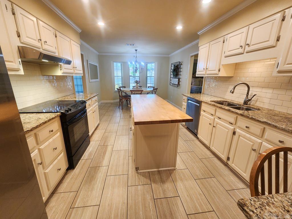 1 Windsor Valley Court North Little Rock, AR 72116