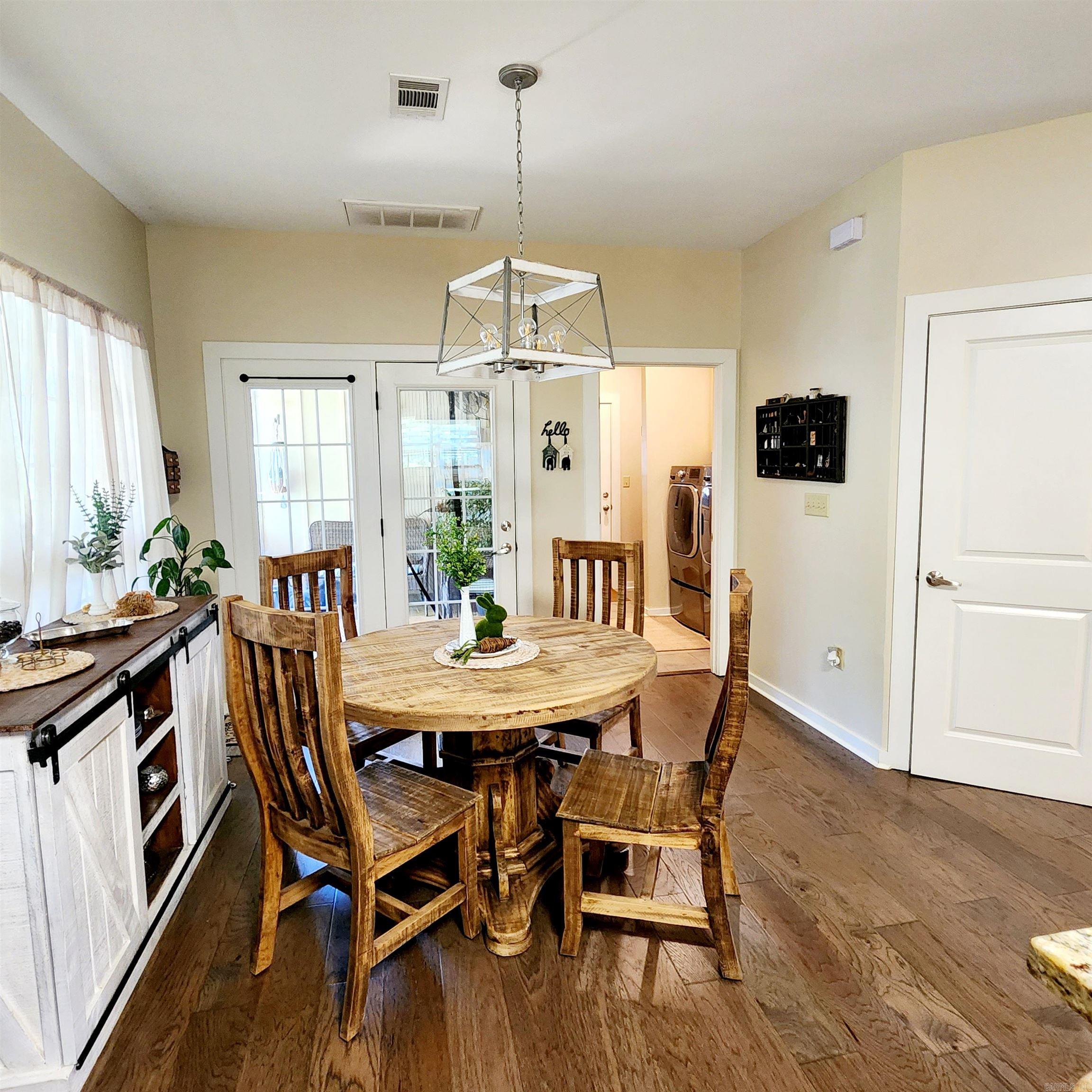 17  Dianes  Heber Springs, AR