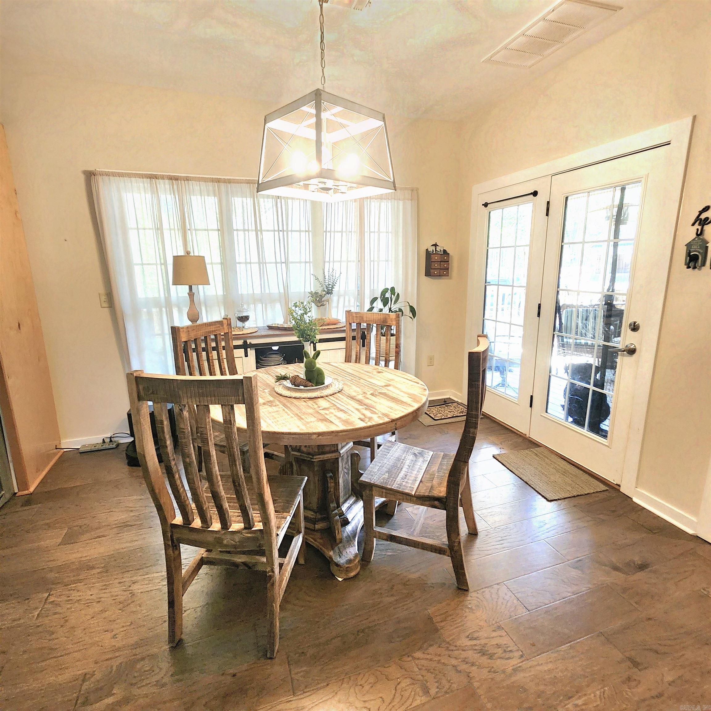 17  Dianes  Heber Springs, AR