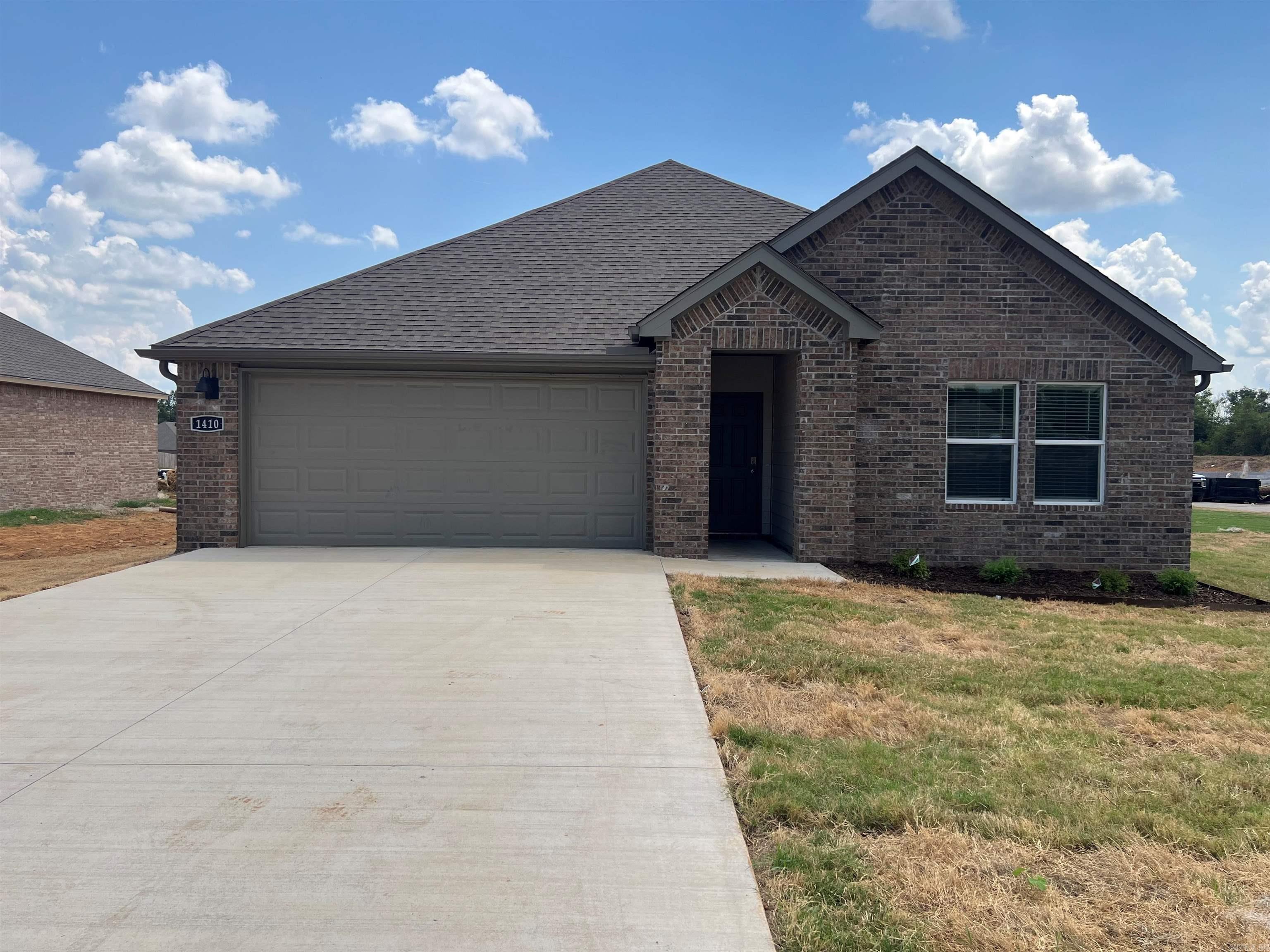 1410 Ridgefield Circle