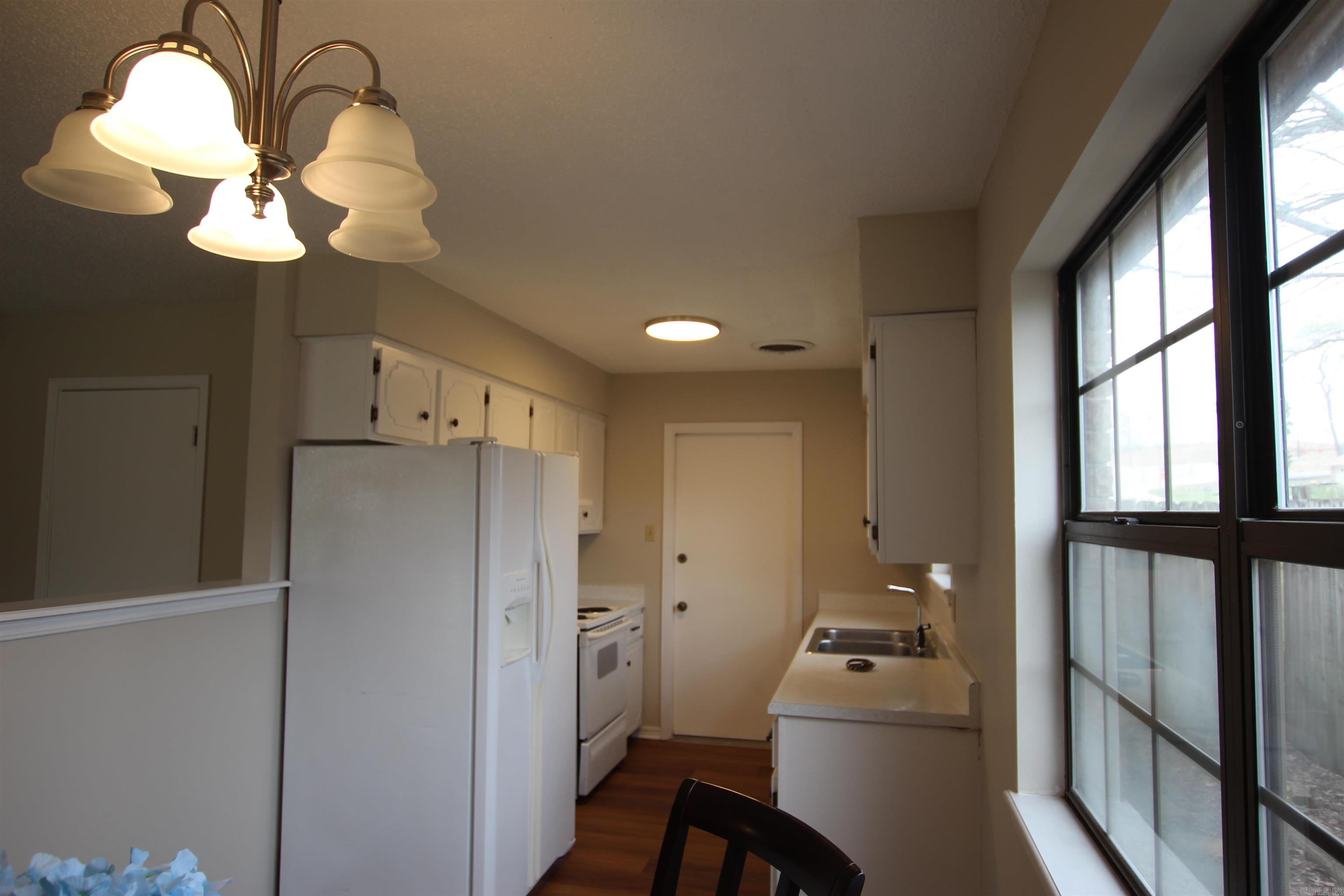 1514 N Jackson  Russellville, AR