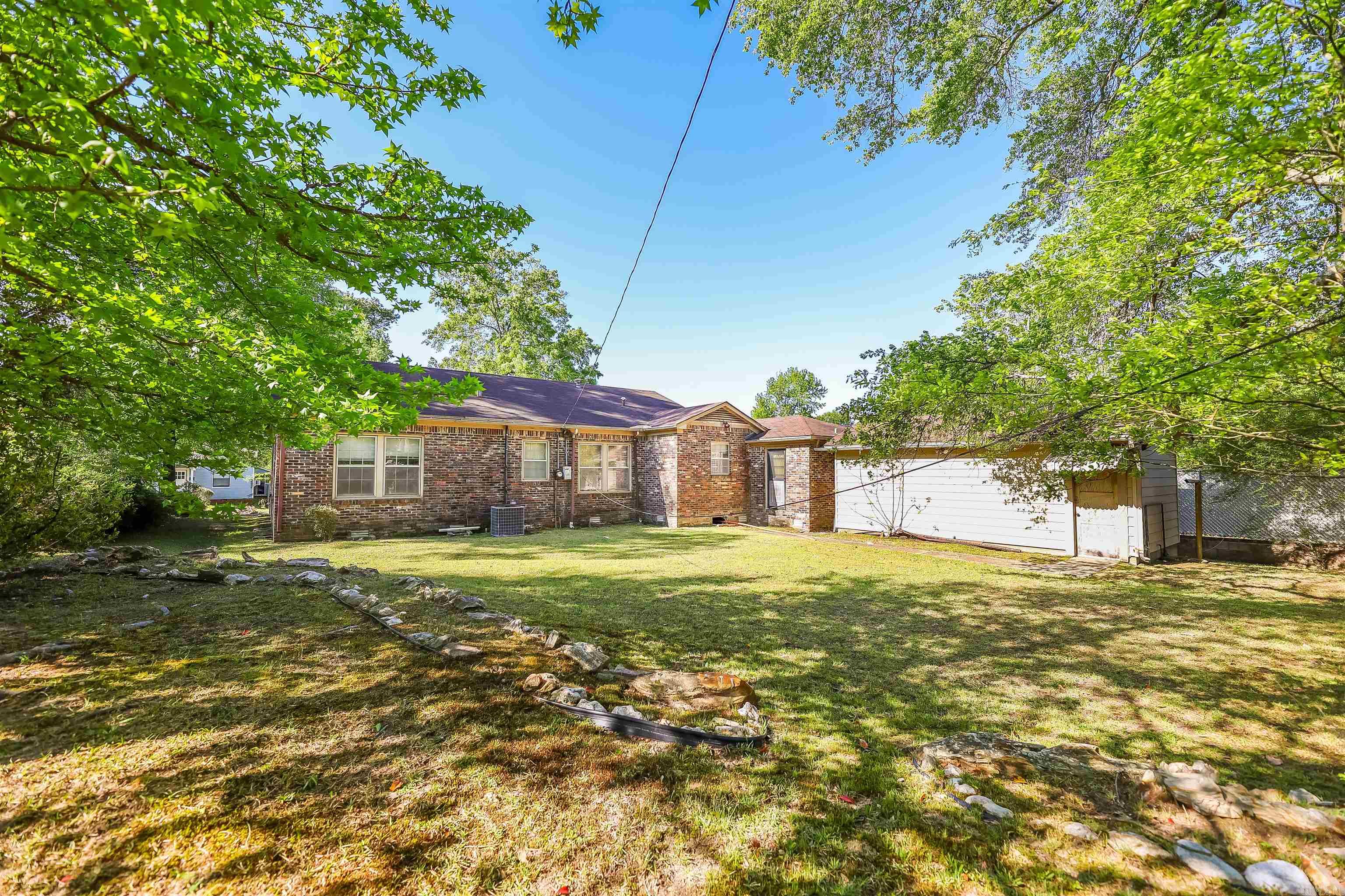 1114 W Oak St  El Dorado, AR