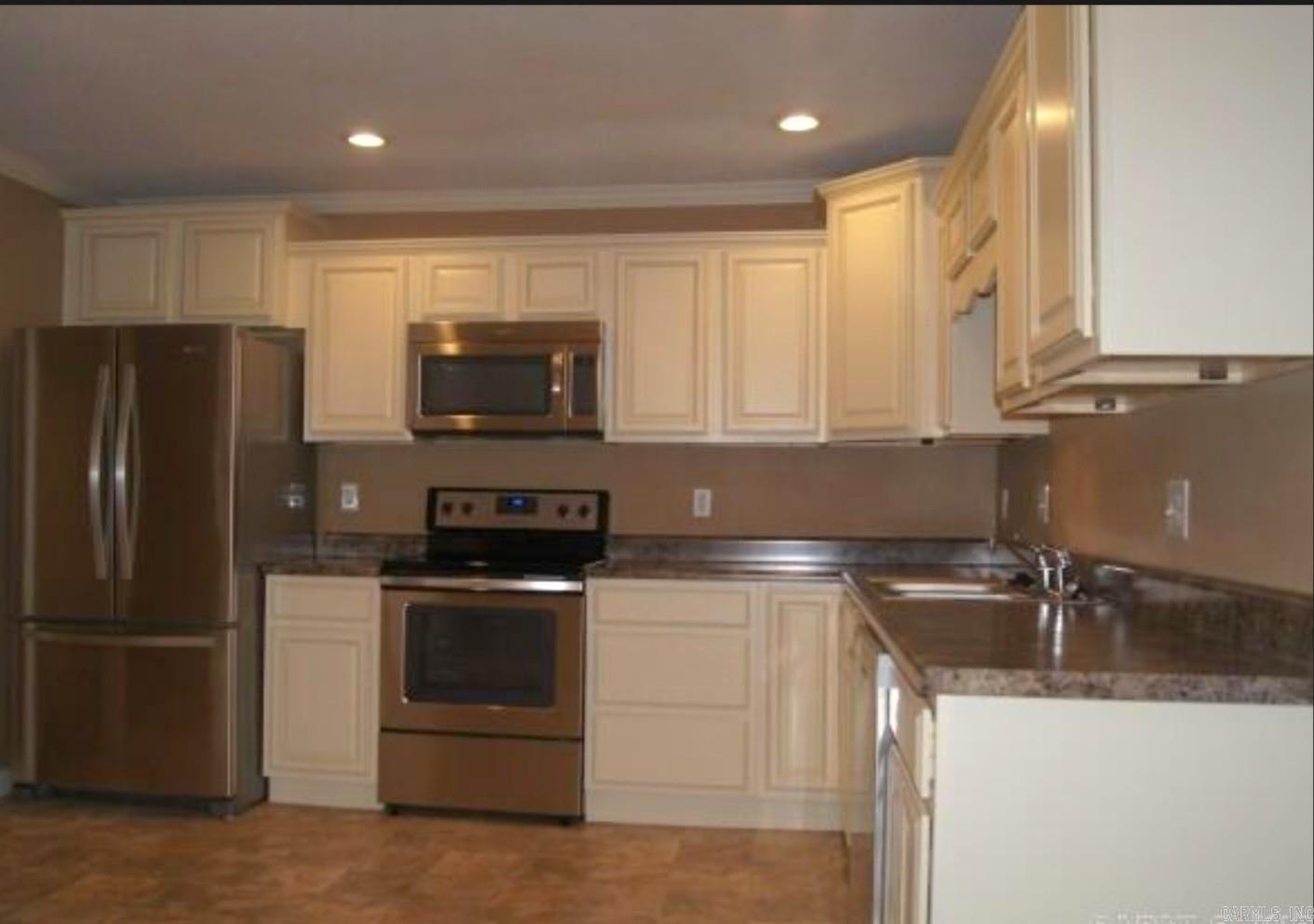 801  Randall Dr.  Searcy, AR