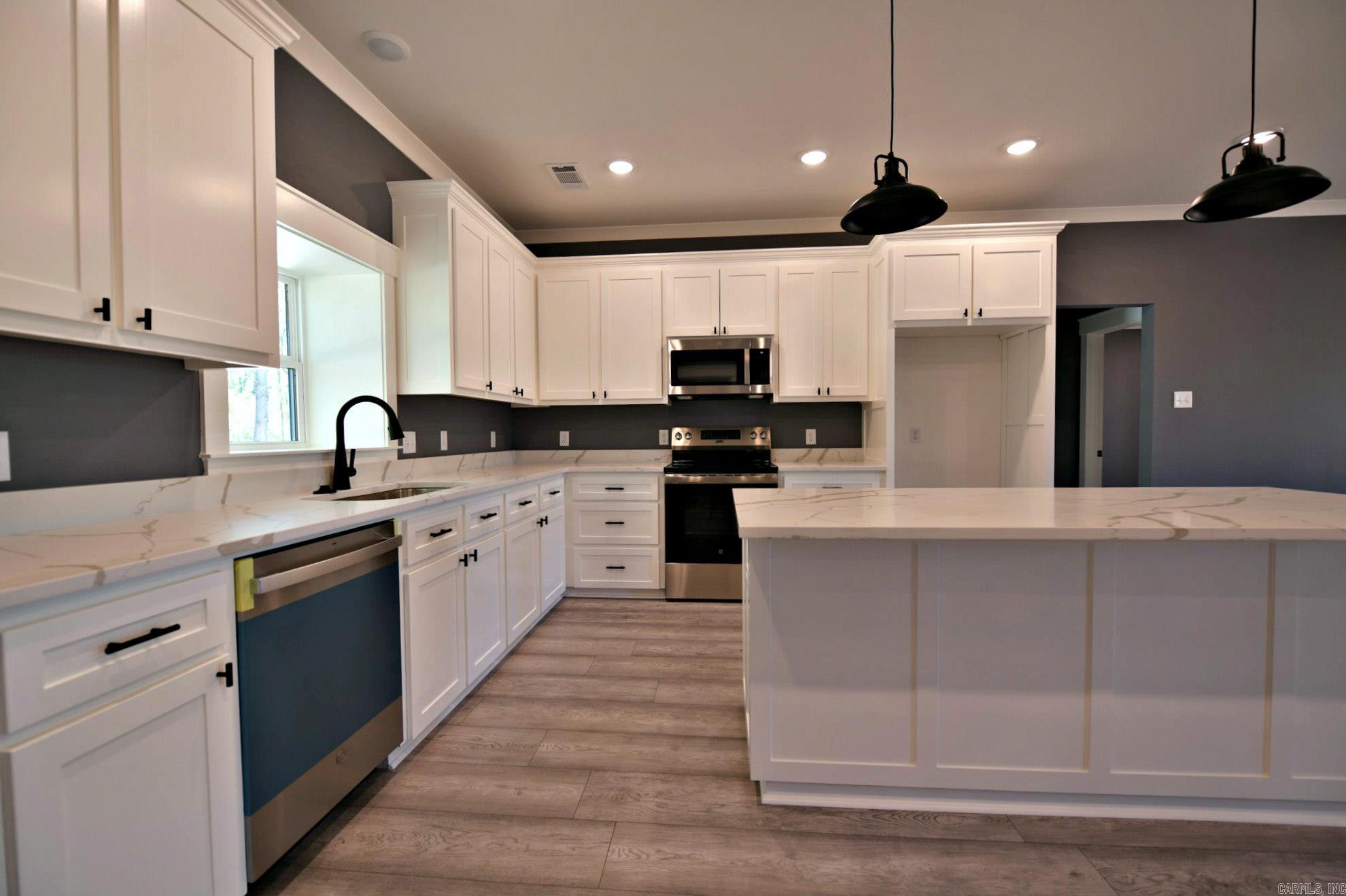 2014 S. Reine St. Mena, AR 71953