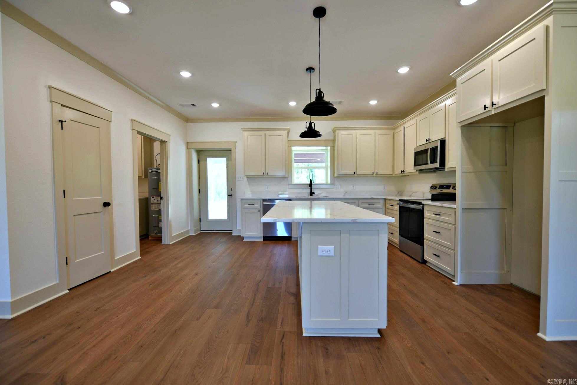 2016 S. Reine St. Mena, AR 71953