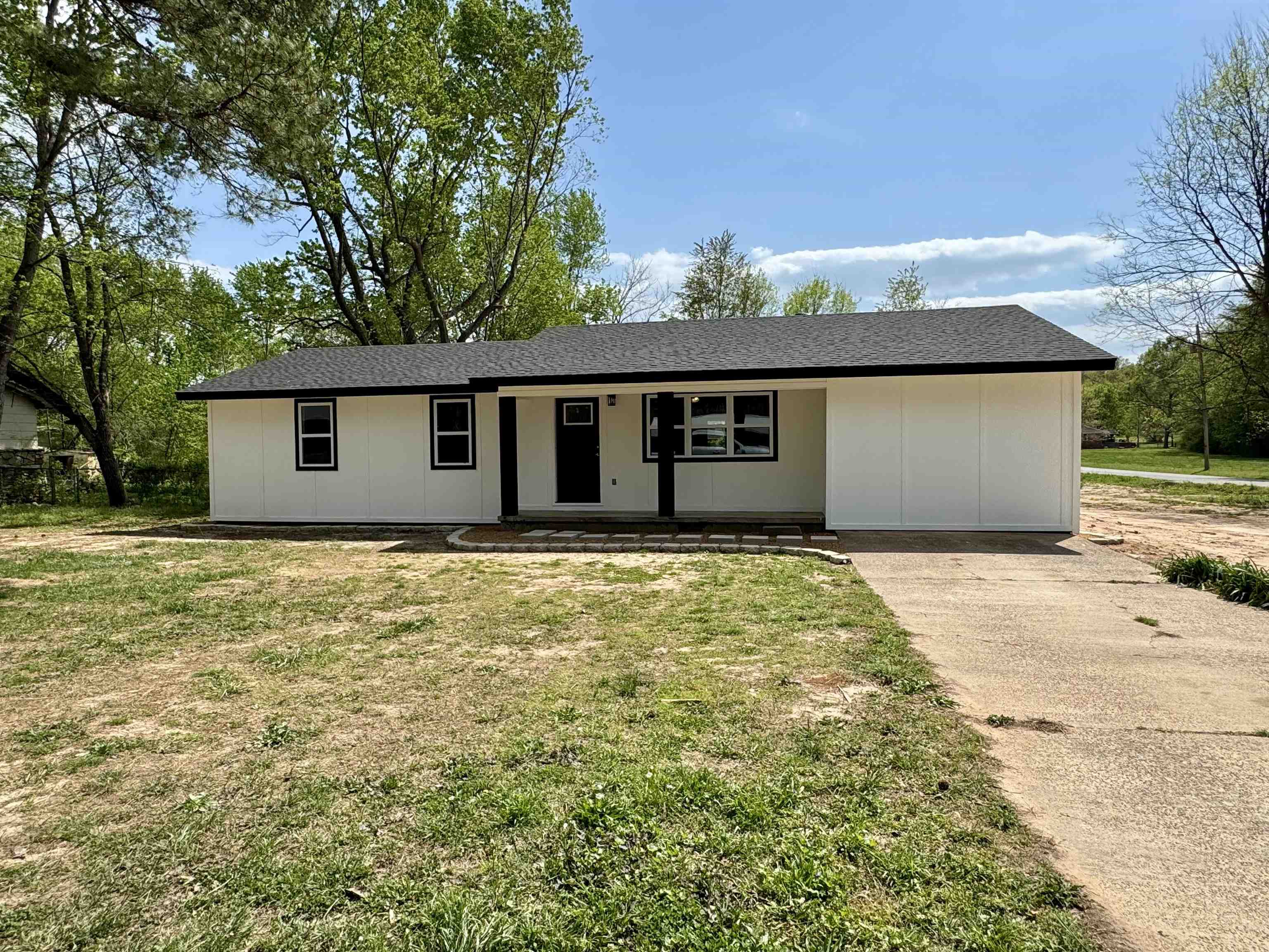 312  Haley Street  Melbourne, AR