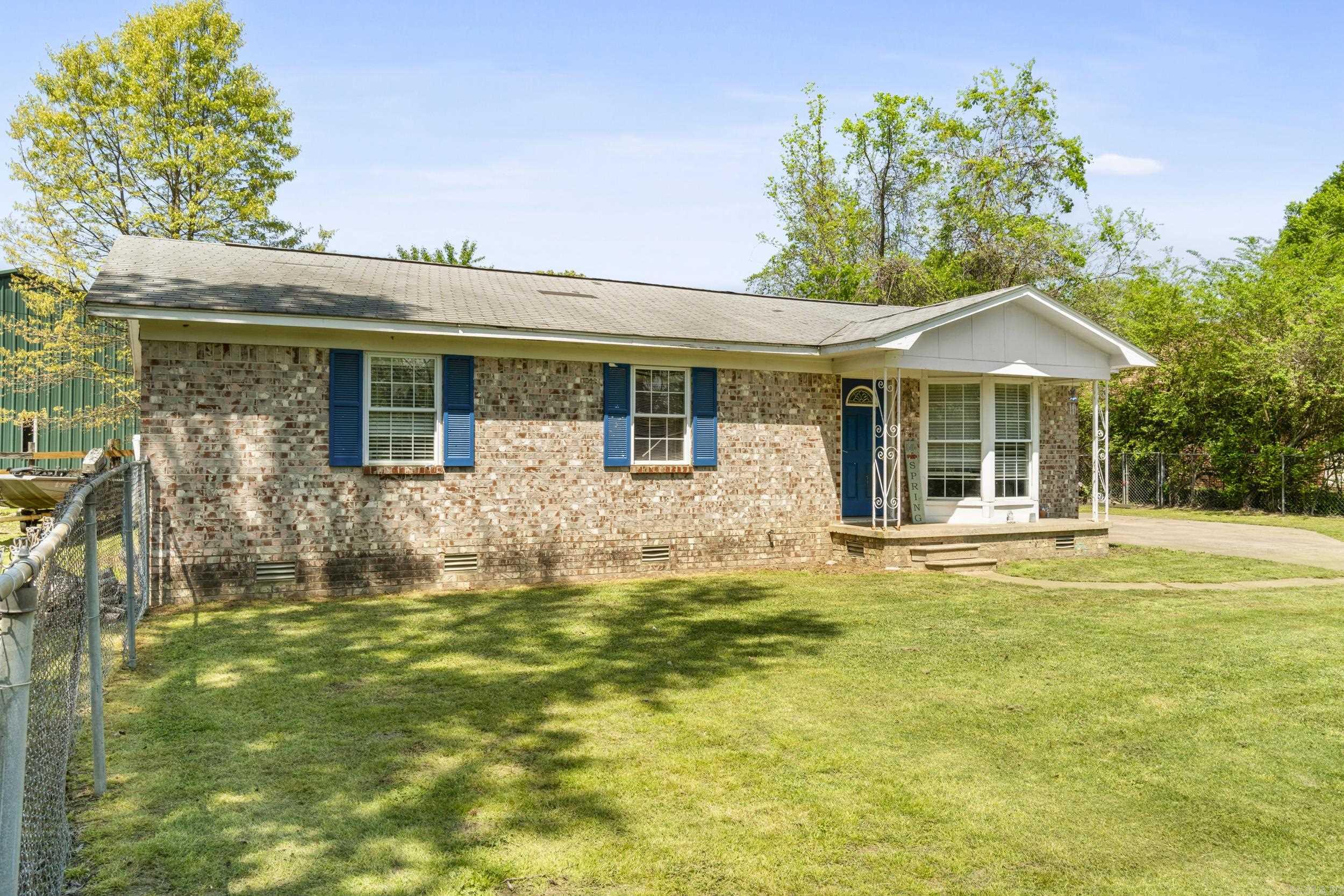 105 N Main  Mayflower, AR