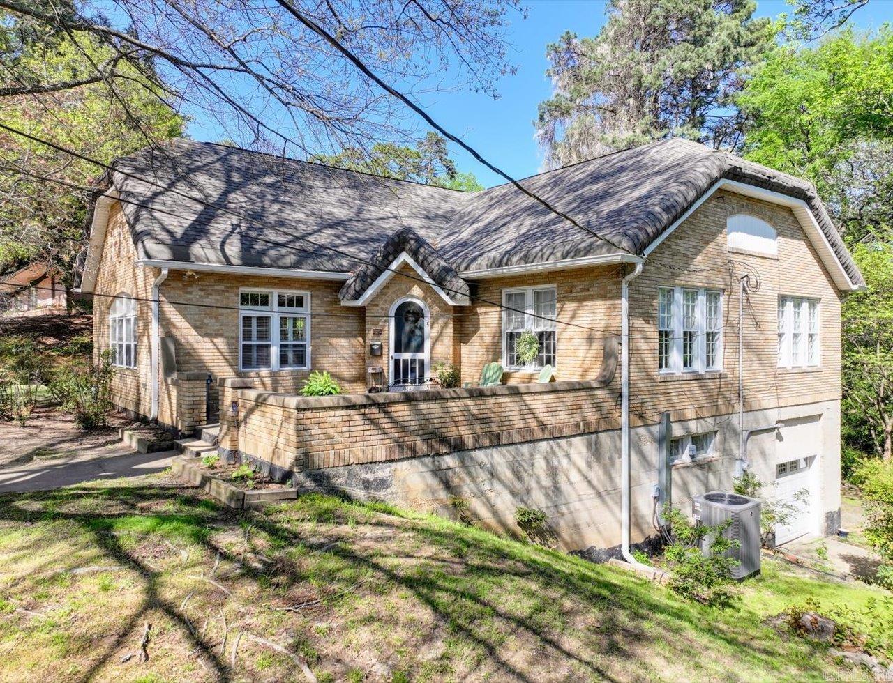 915  Prospect  Hot Springs, AR