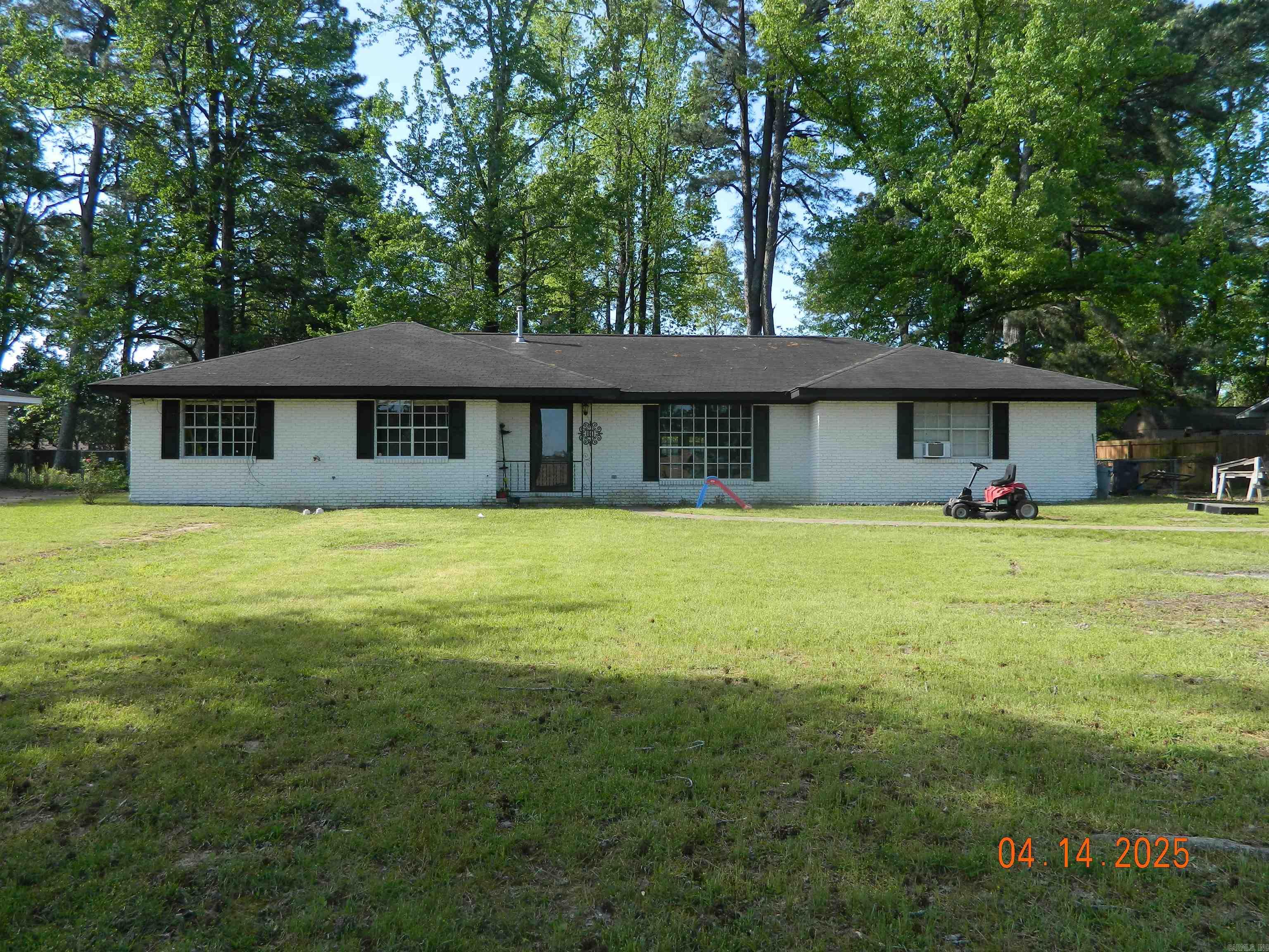 2701  Lynwood  Arkadelphia, AR