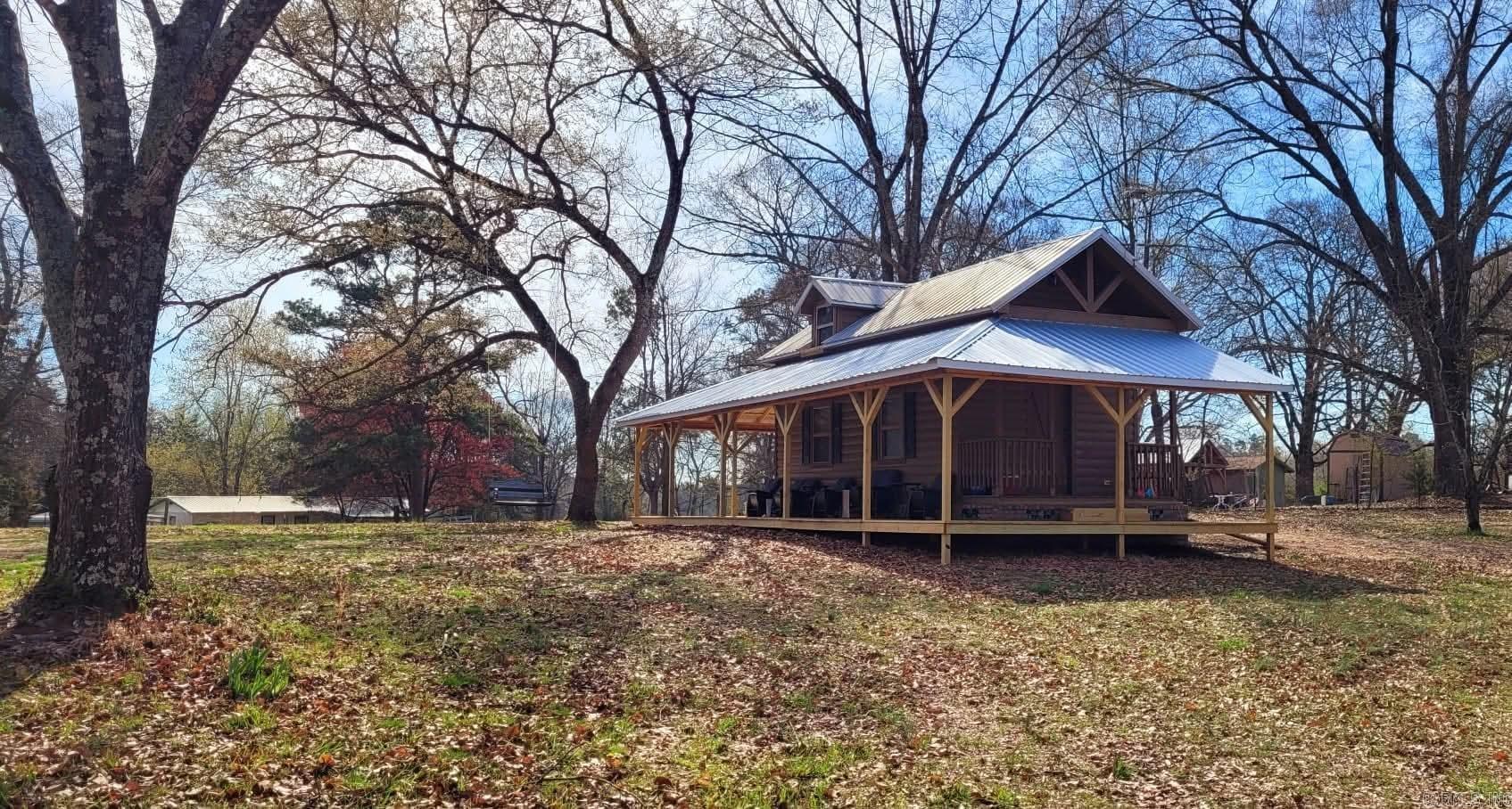 669 cr 3481  Clarksville, AR