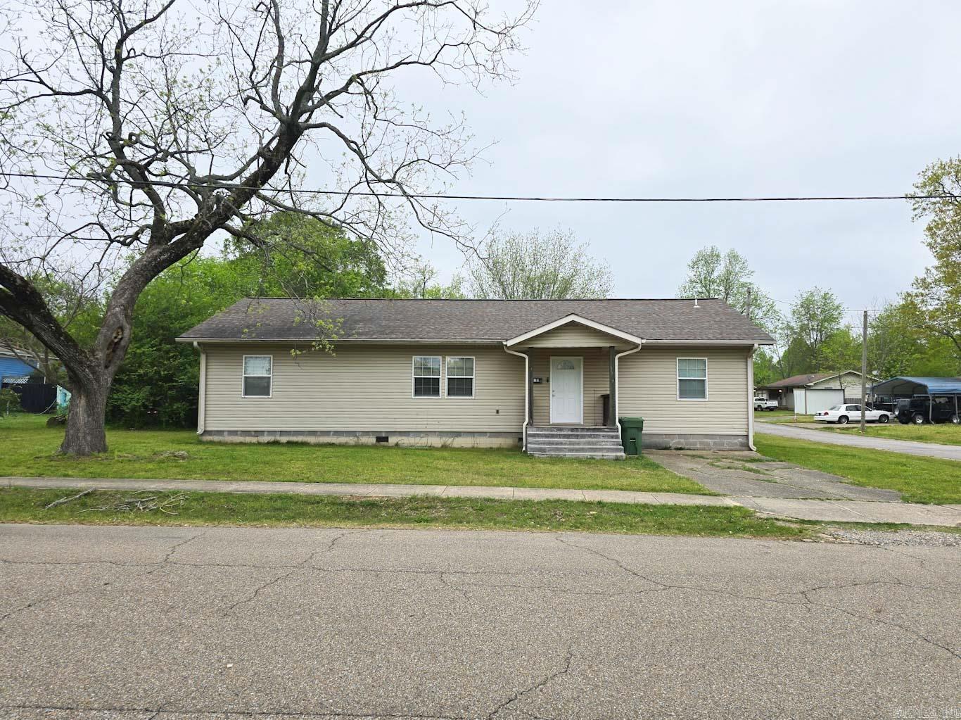 1103 Magnolia Ave  Mena, AR