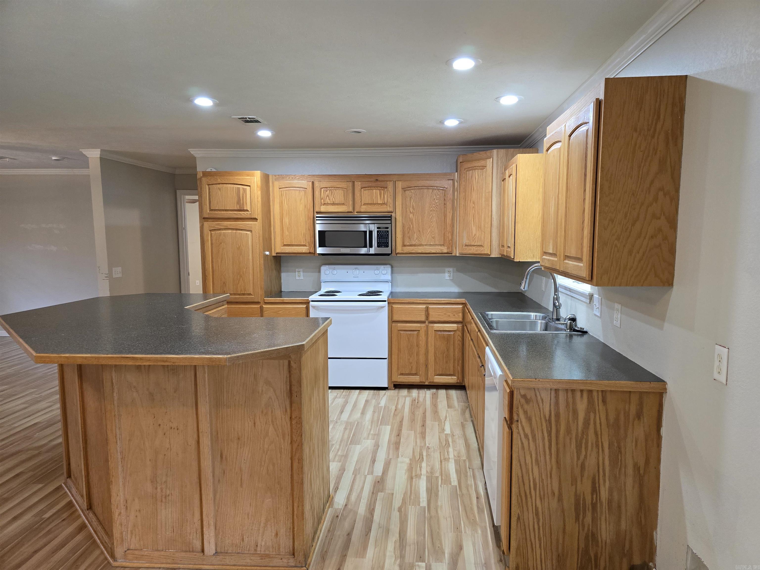 1103 Magnolia Ave  Mena, AR