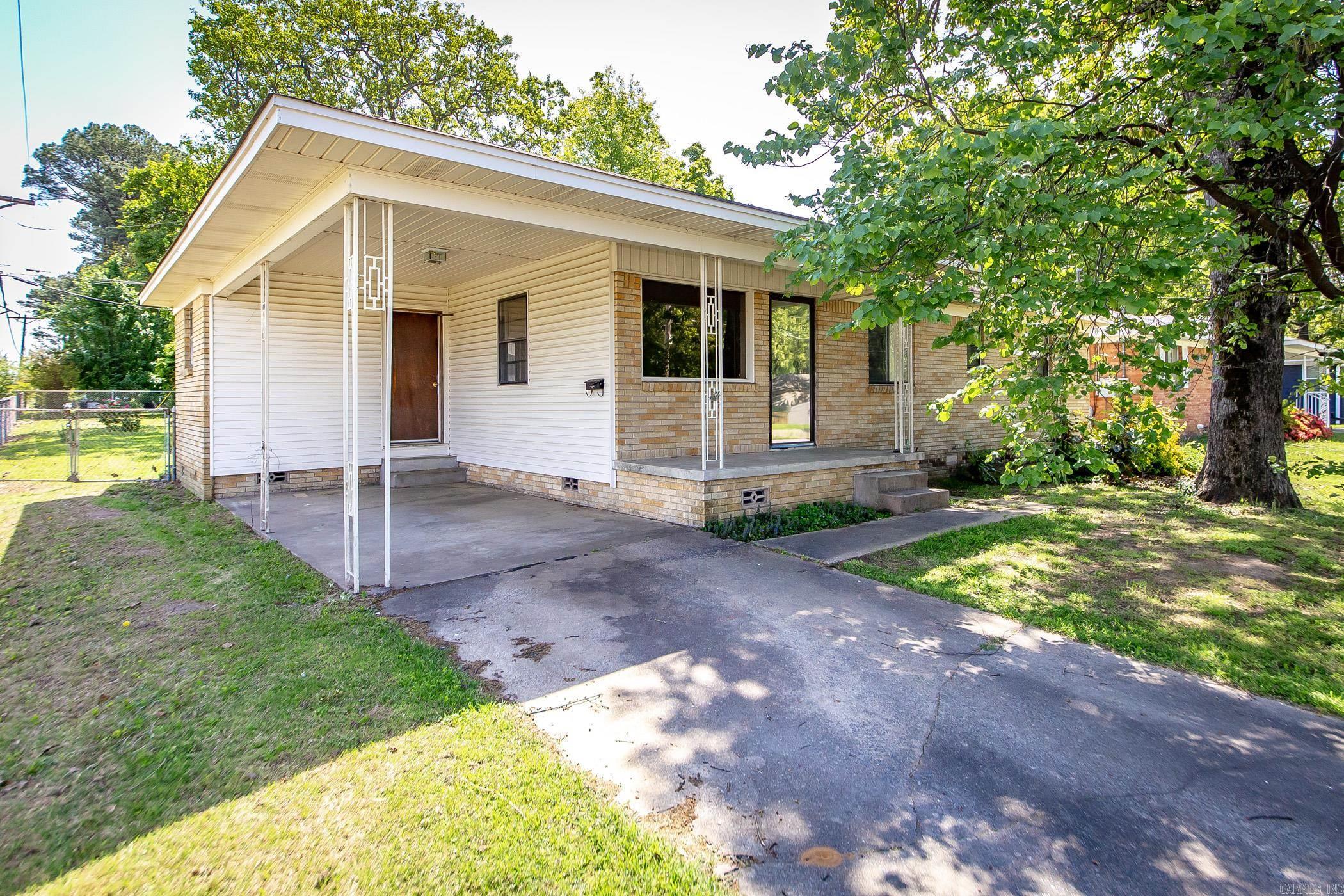 4524 N Olive  North Little Rock, AR