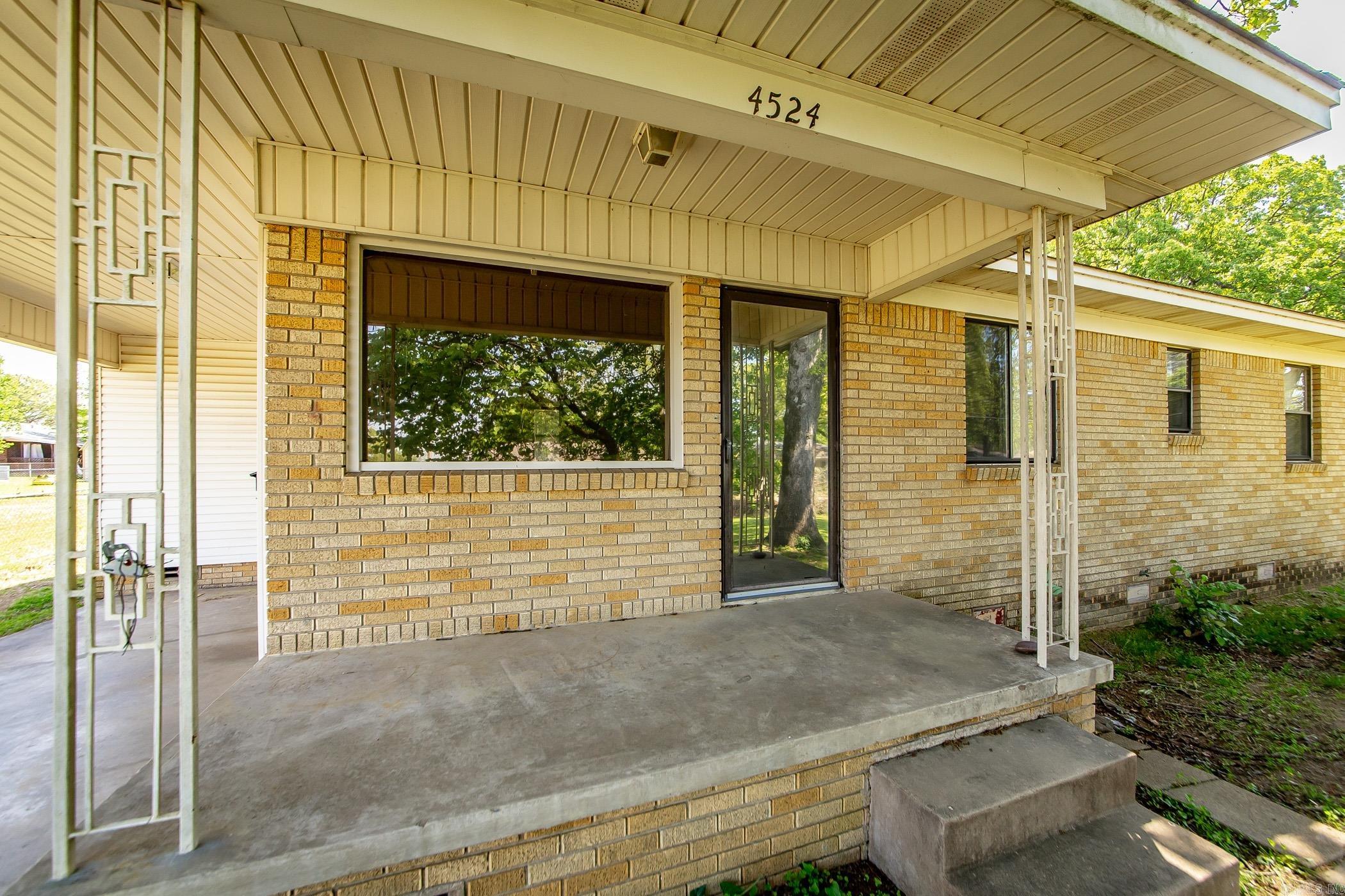 4524 N Olive  North Little Rock, AR