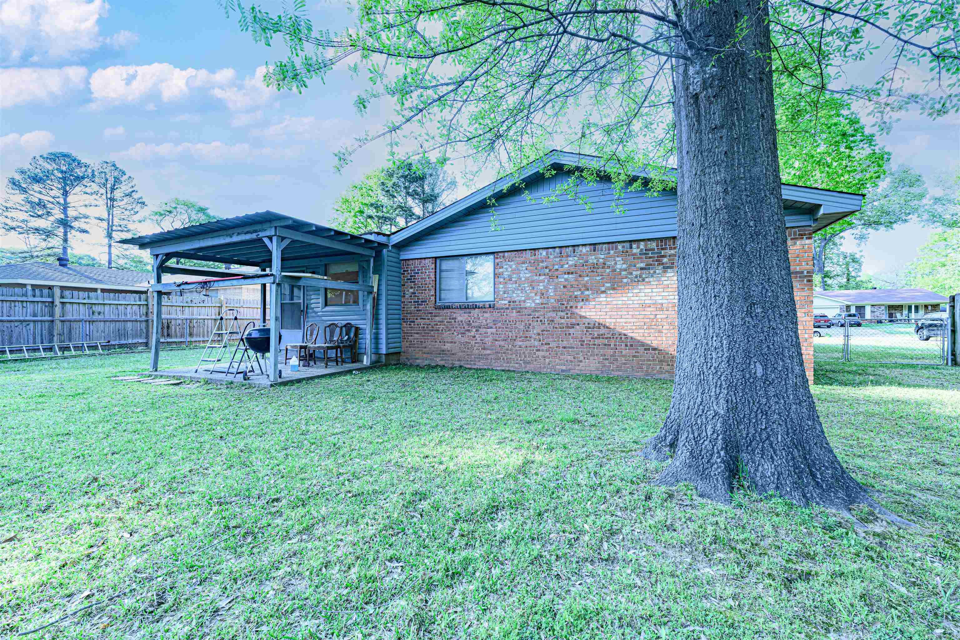 1025  Grayland Dr  Jacksonville, AR