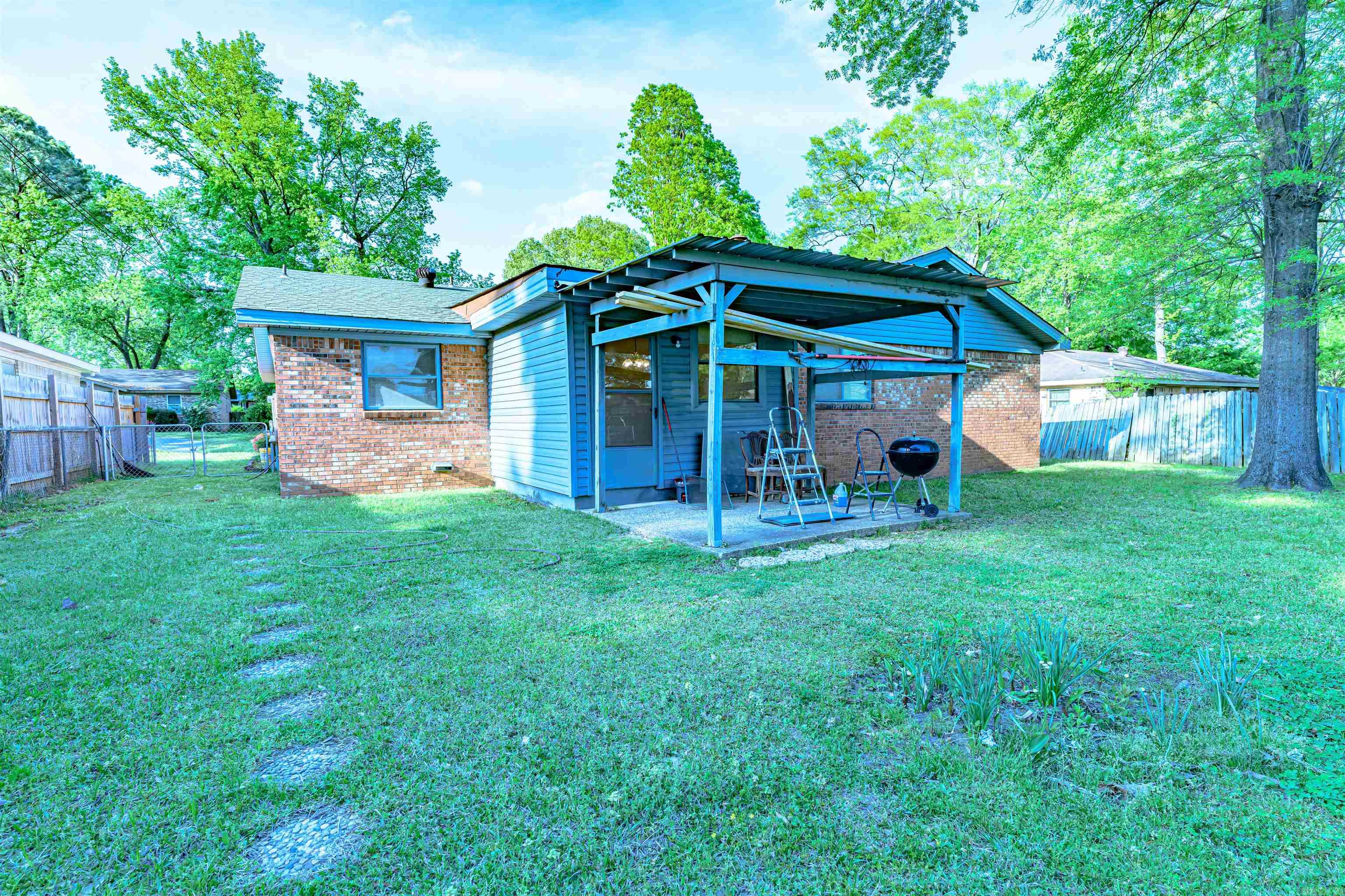 1025  Grayland Dr  Jacksonville, AR