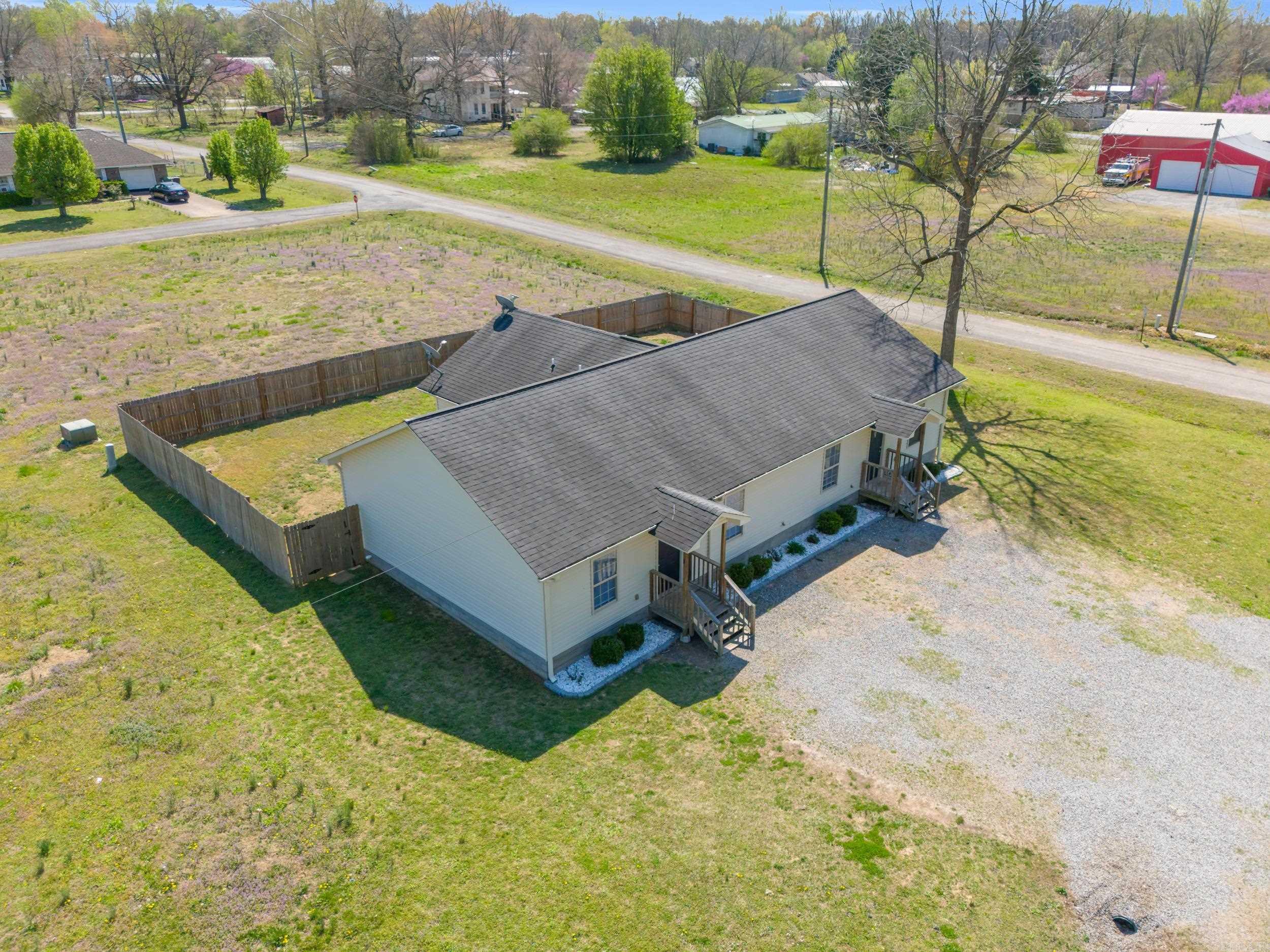201 N Horn A & B  Letona, AR