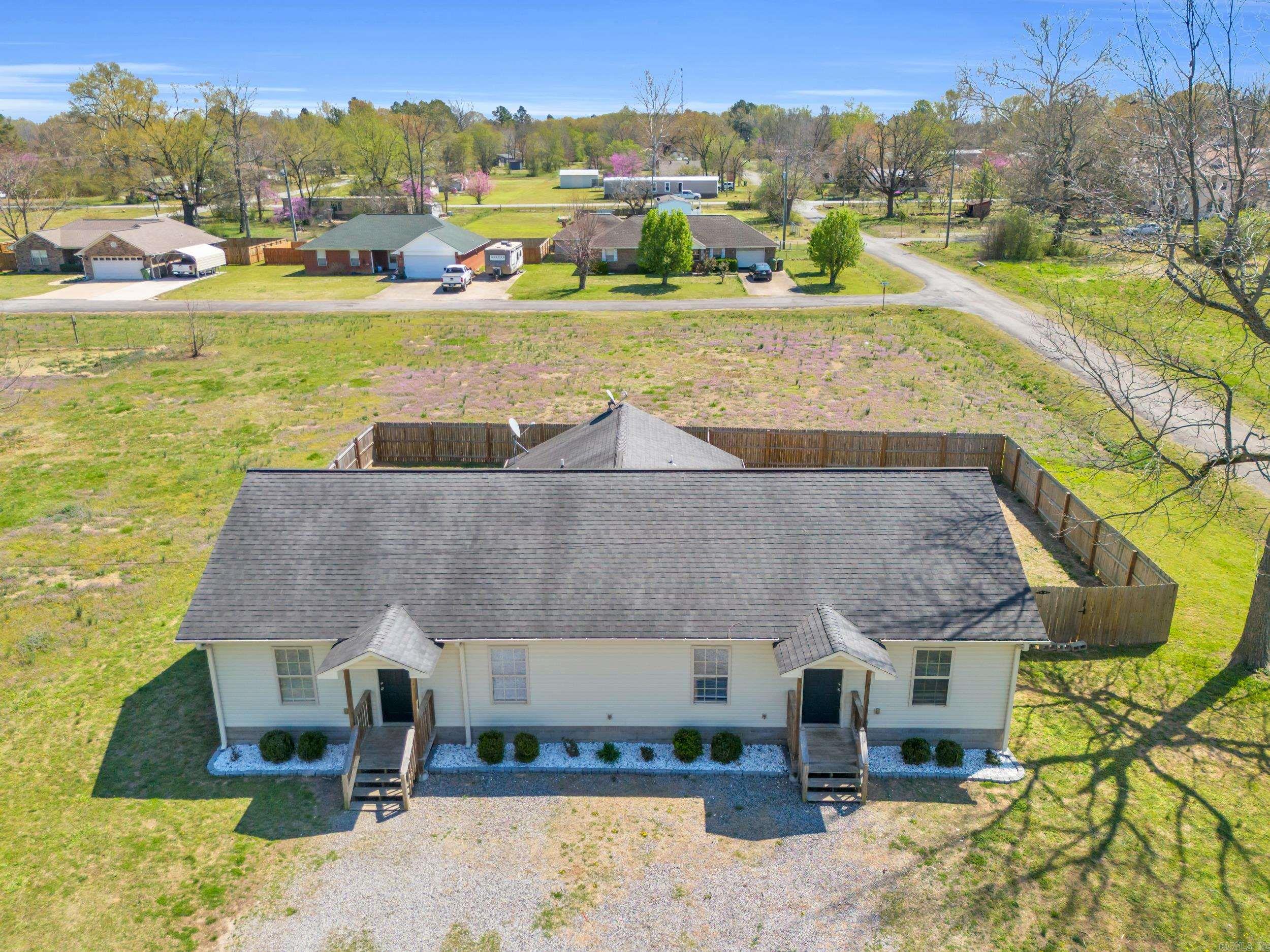 201 N Horn A & B  Letona, AR
