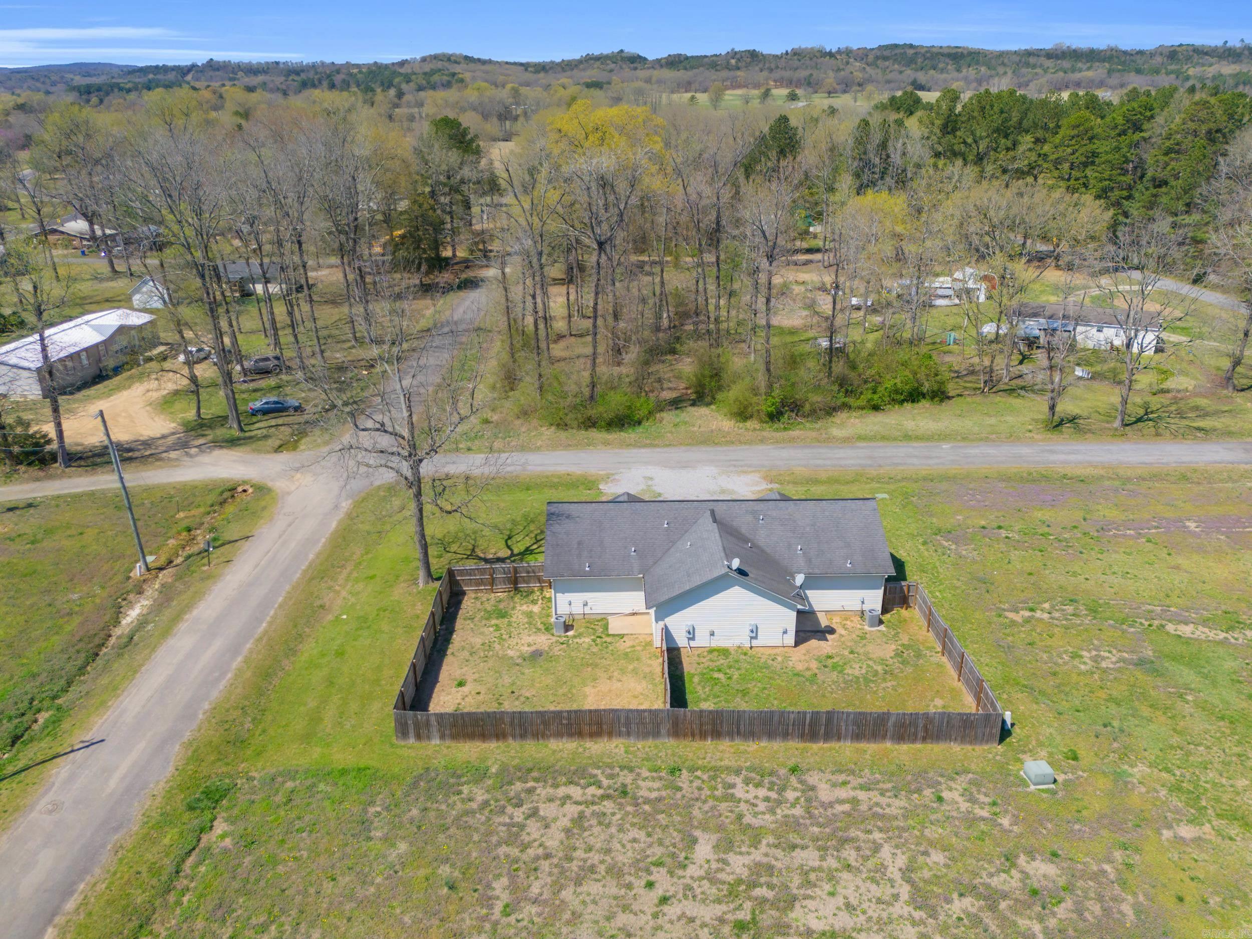 201 N Horn A & B  Letona, AR