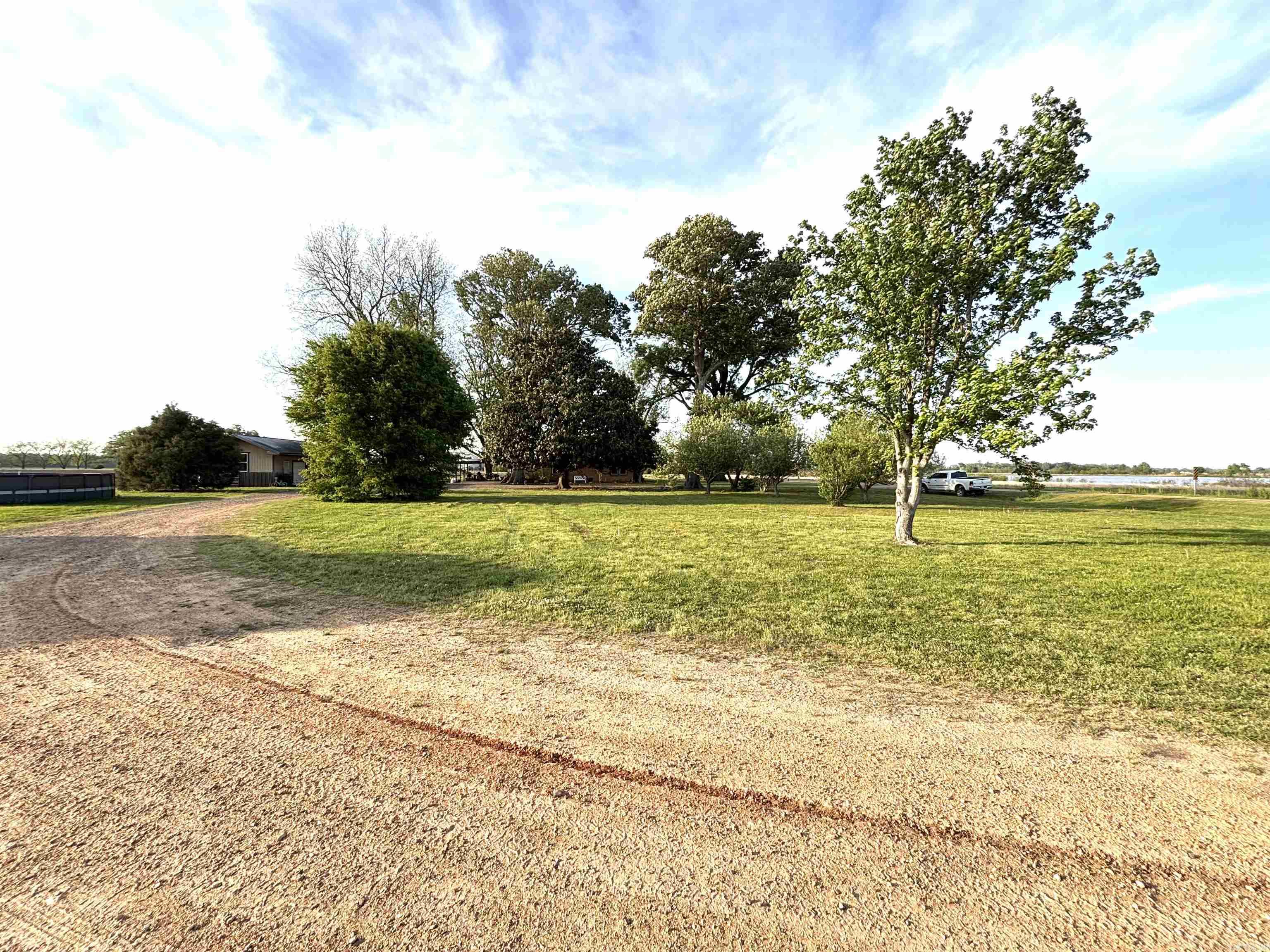 10011 N 293  Dumas, AR