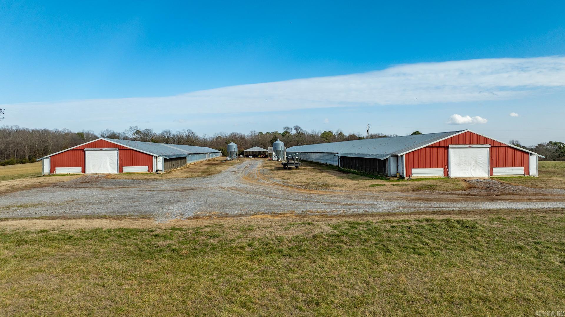 345  Creek  Floral, AR