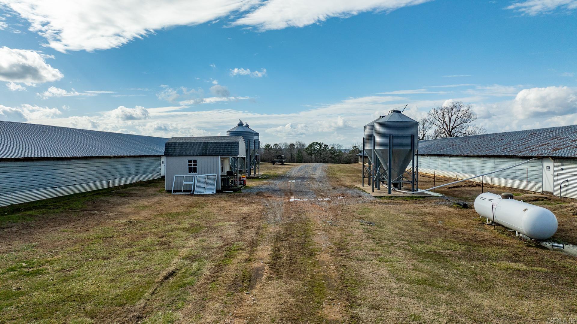 345  Creek  Floral, AR