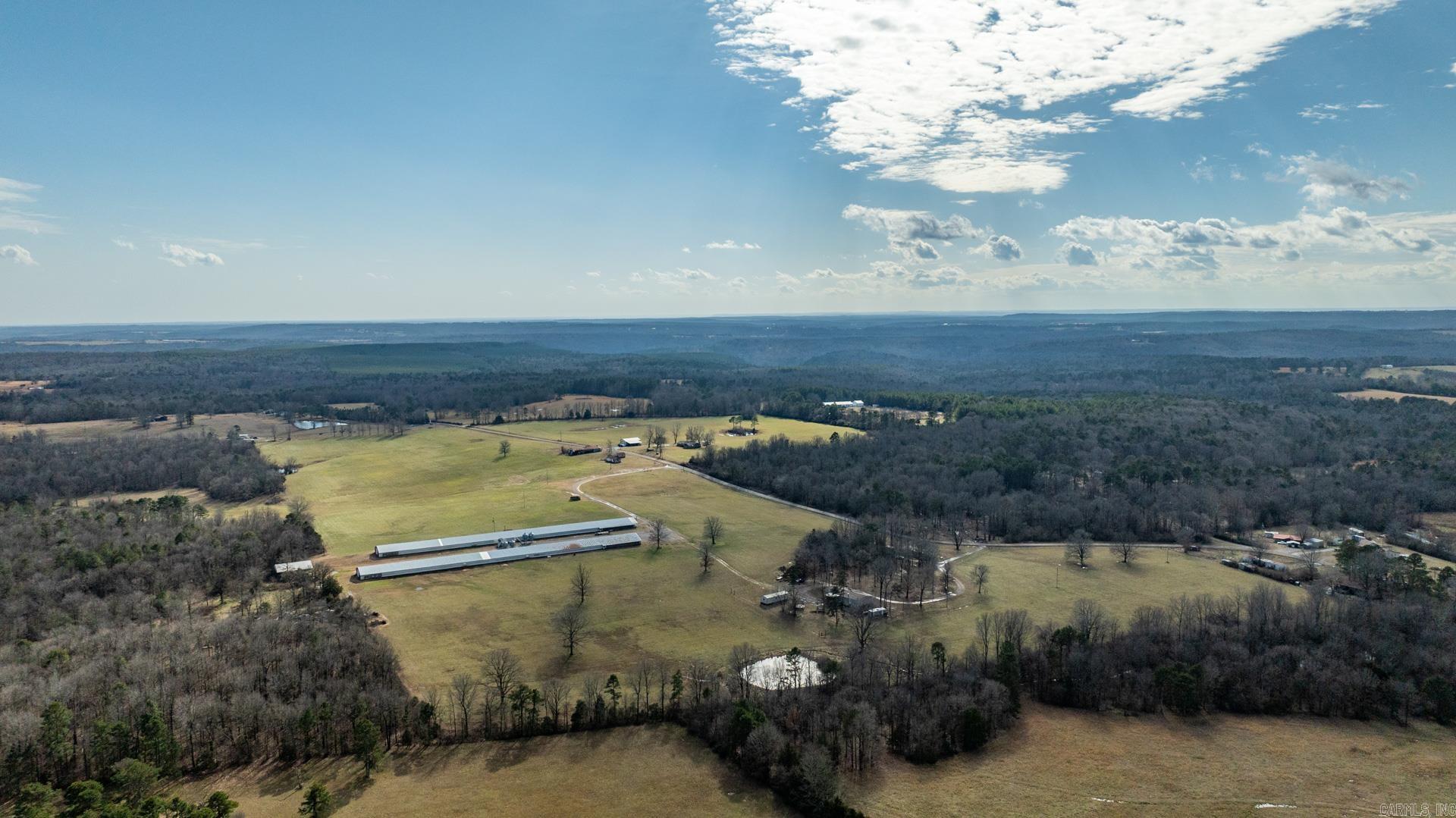 345  Creek  Floral, AR