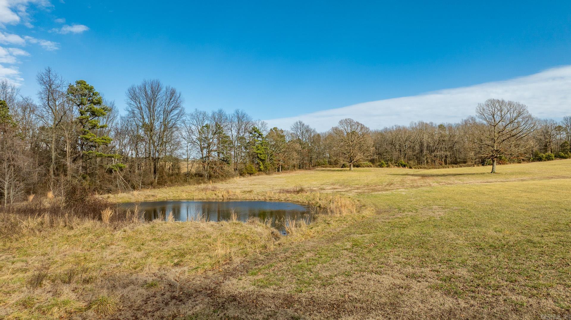 345  Creek  Floral, AR
