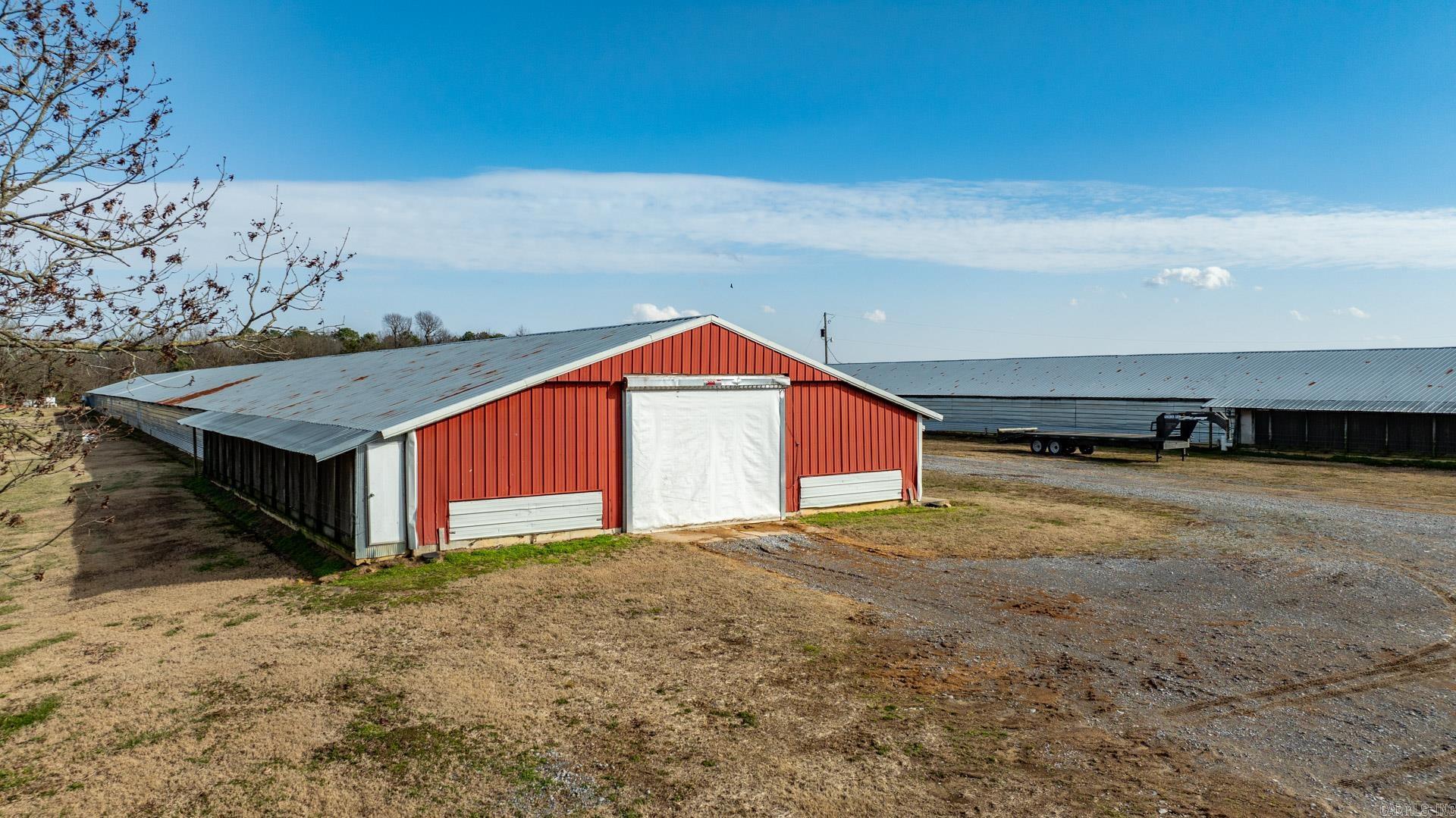 345  Creek  Floral, AR