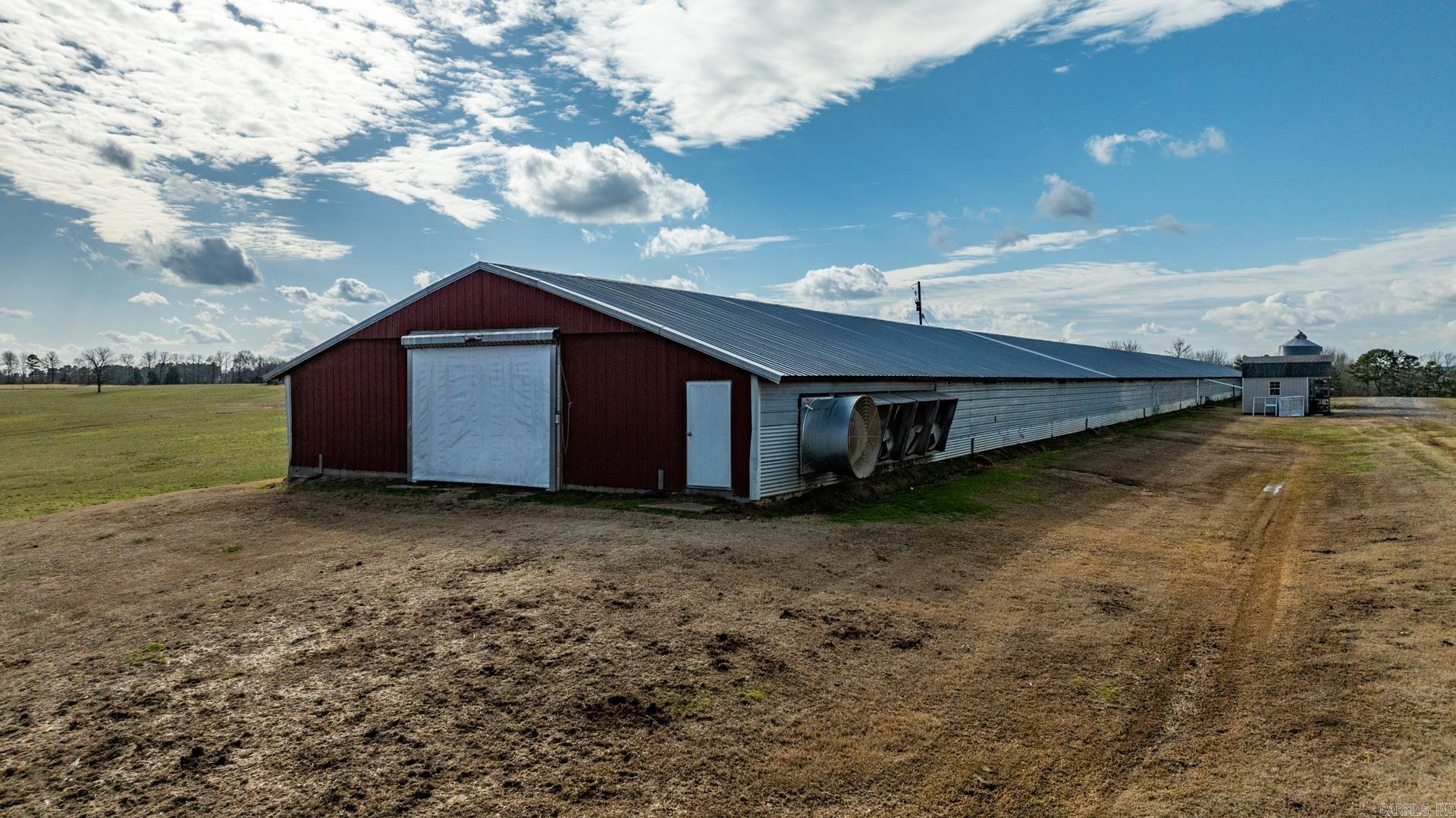 345  Creek  Floral, AR
