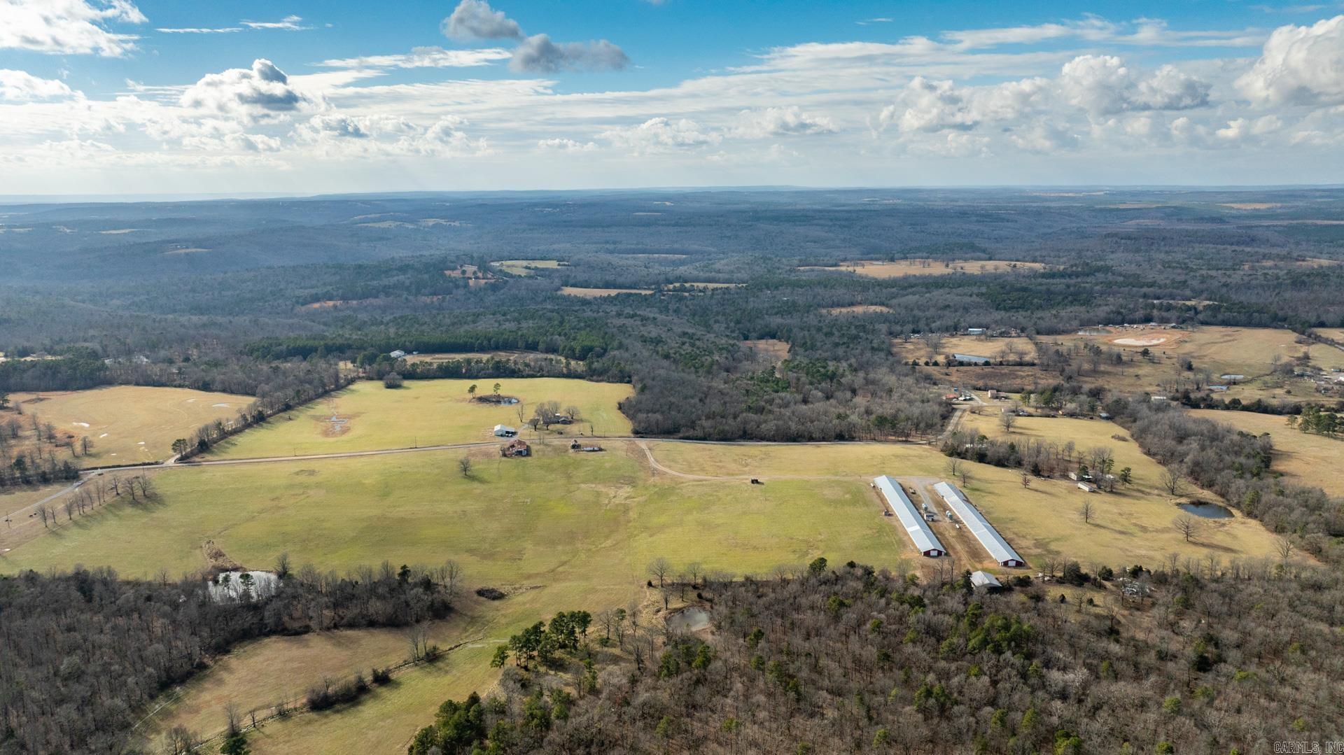 345  Creek  Floral, AR