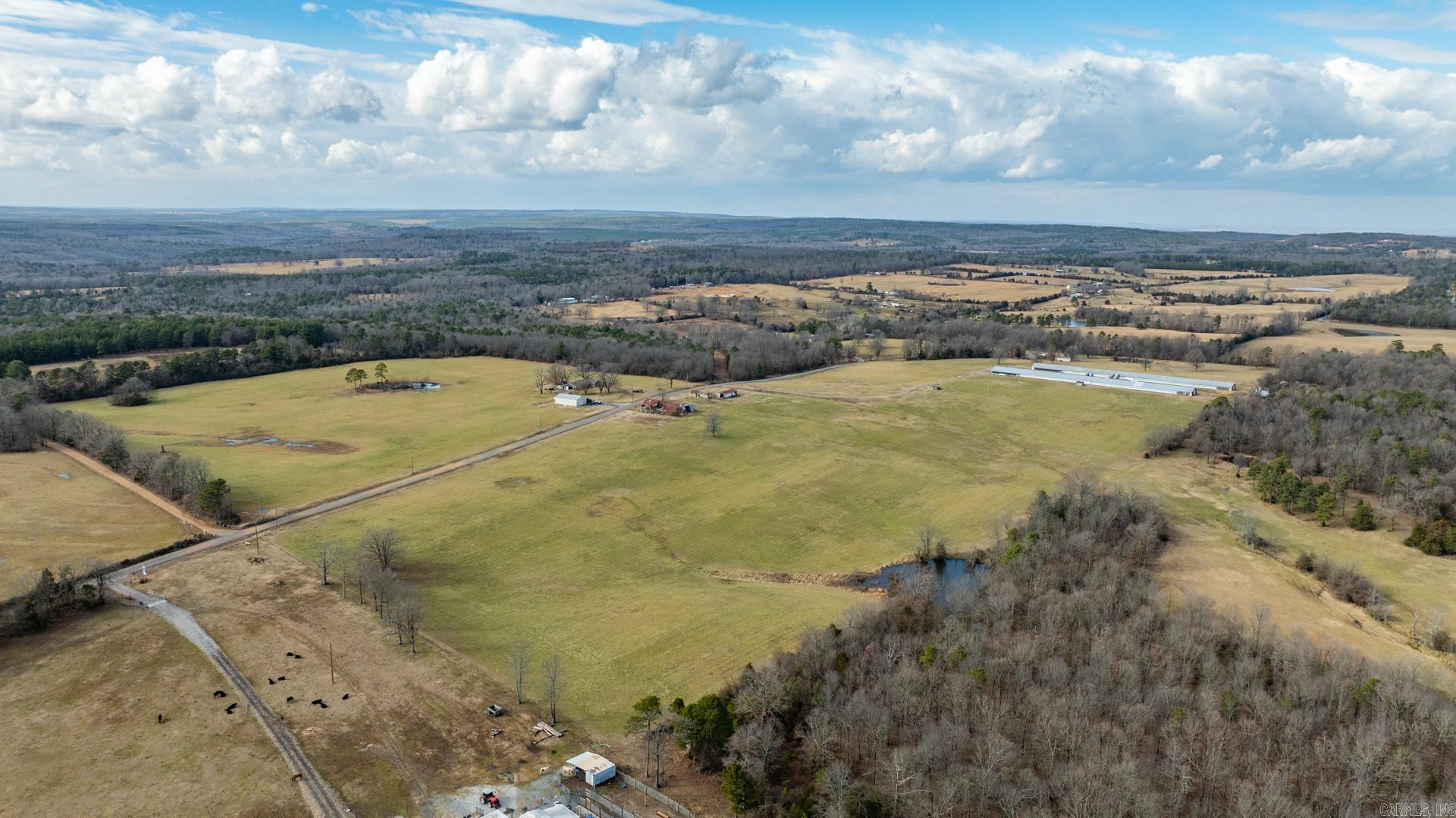 345  Creek  Floral, AR