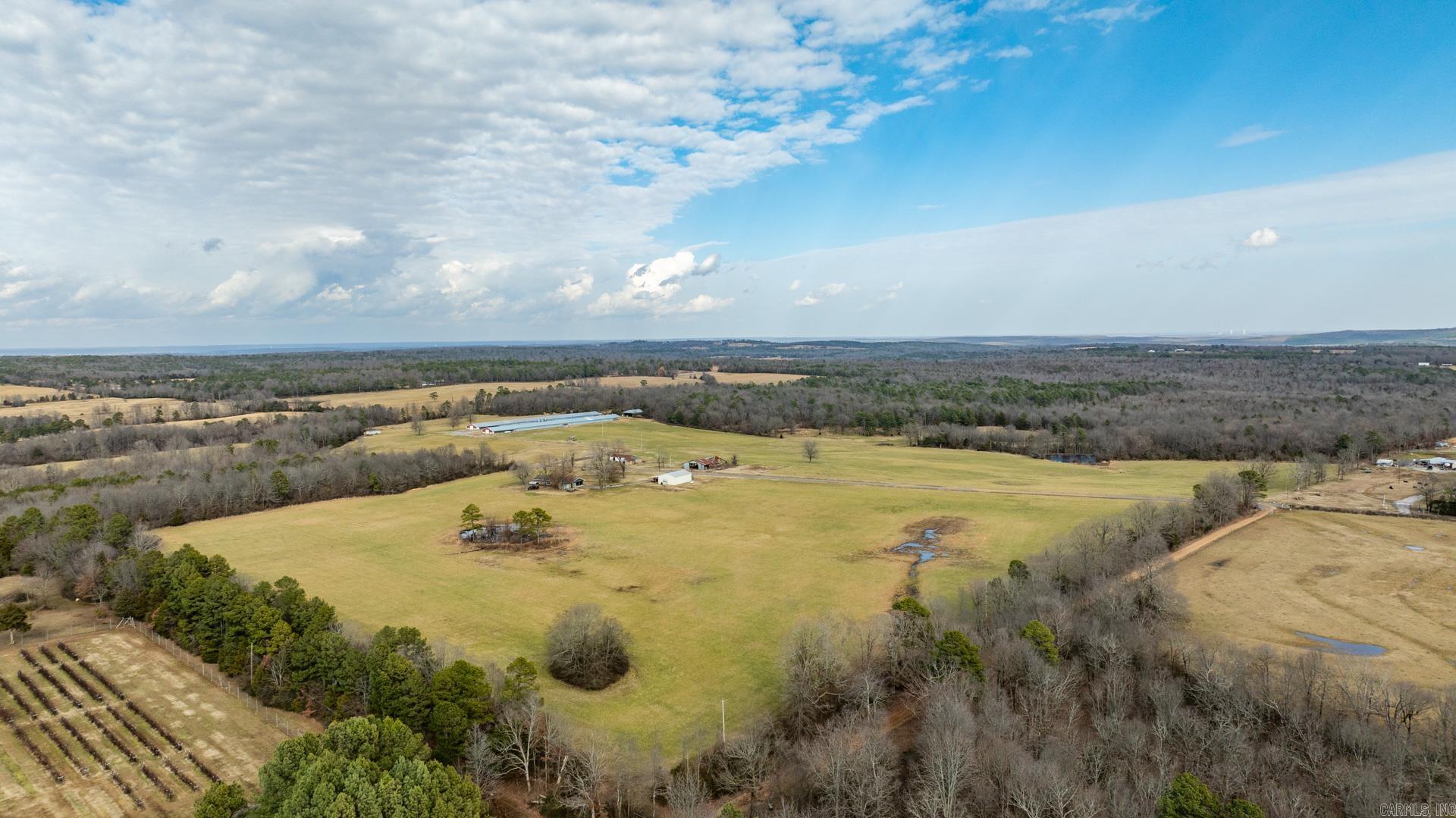 345  Creek  Floral, AR
