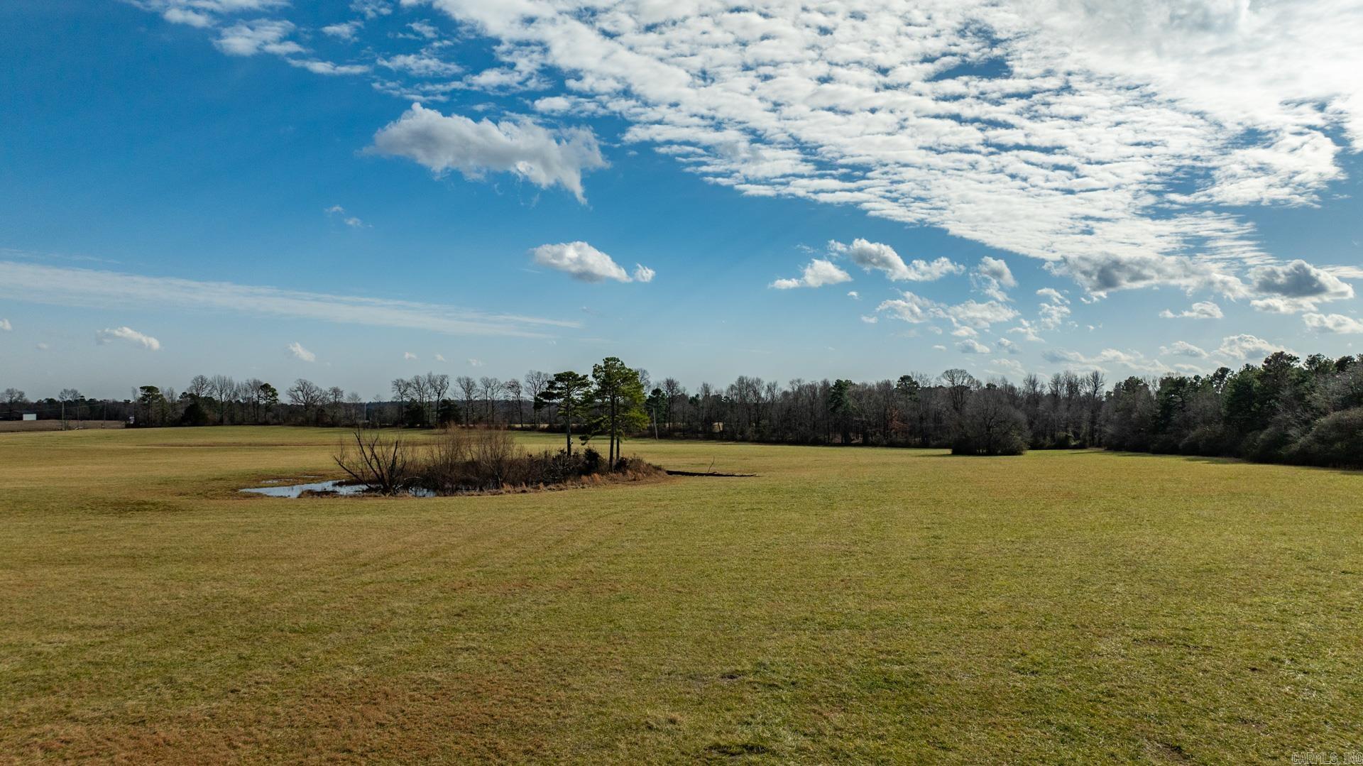 345  Creek  Floral, AR