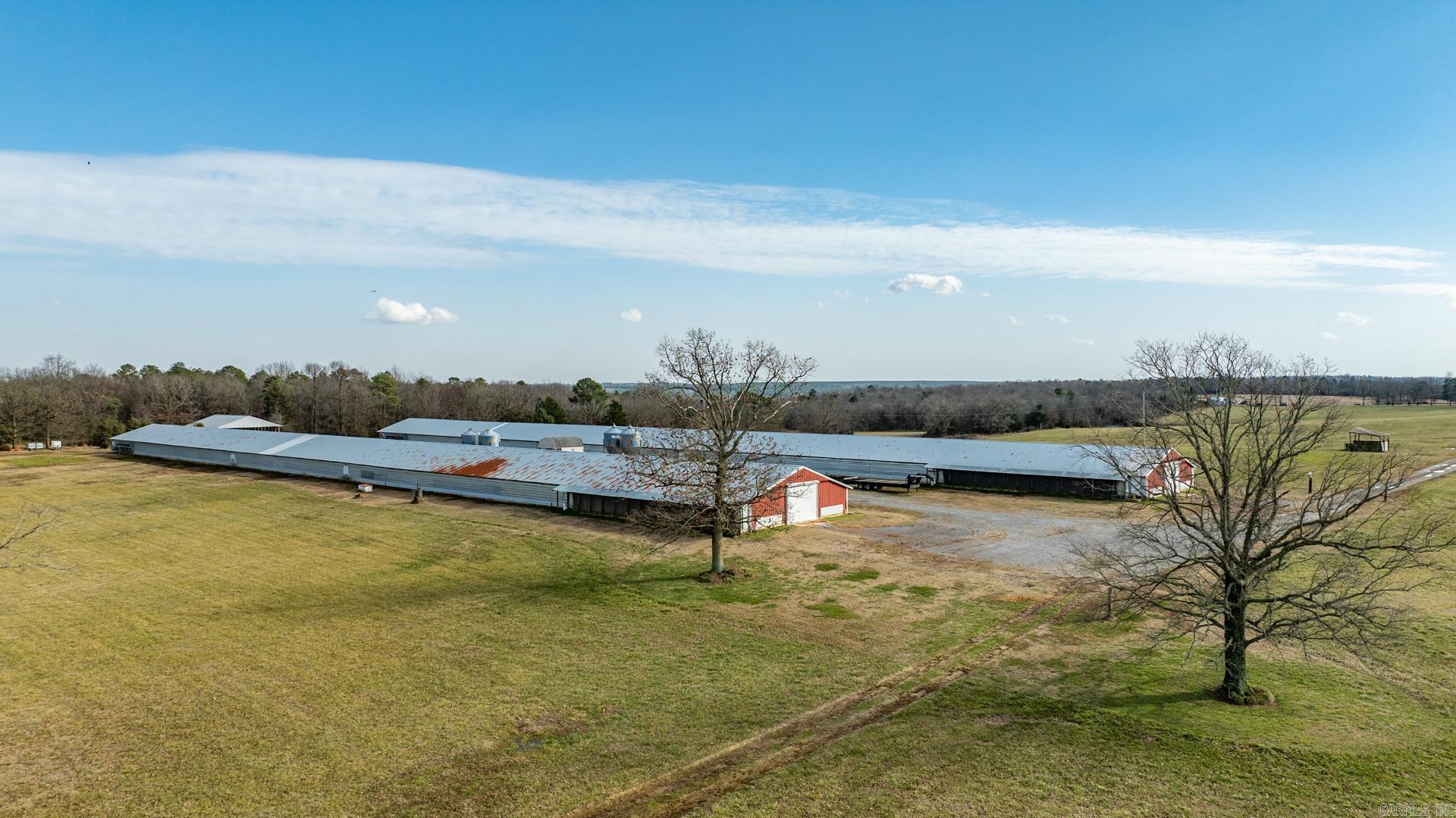 345  Creek  Floral, AR
