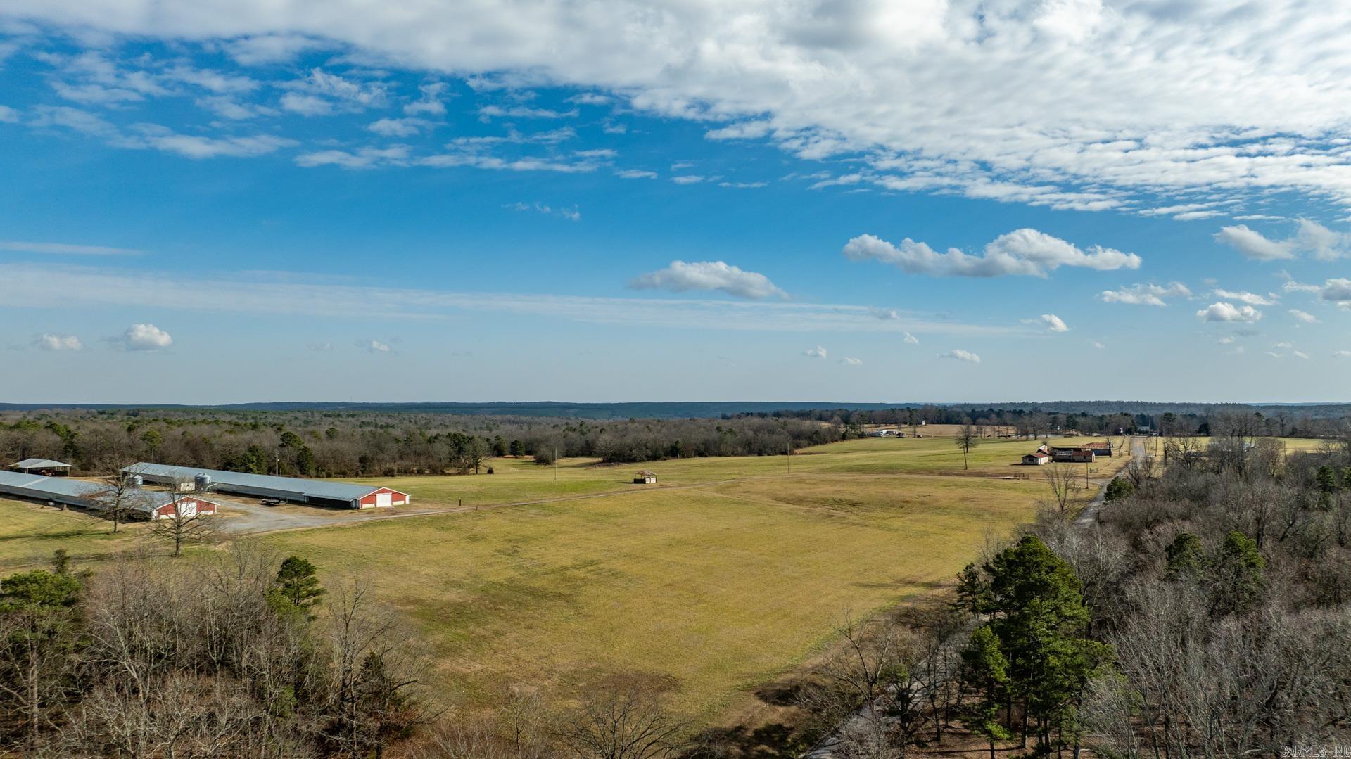 345  Creek  Floral, AR