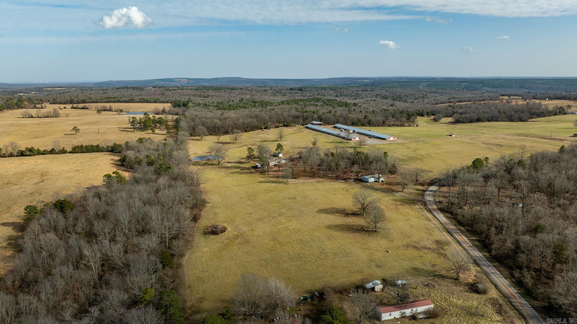 345  Creek  Floral, AR
