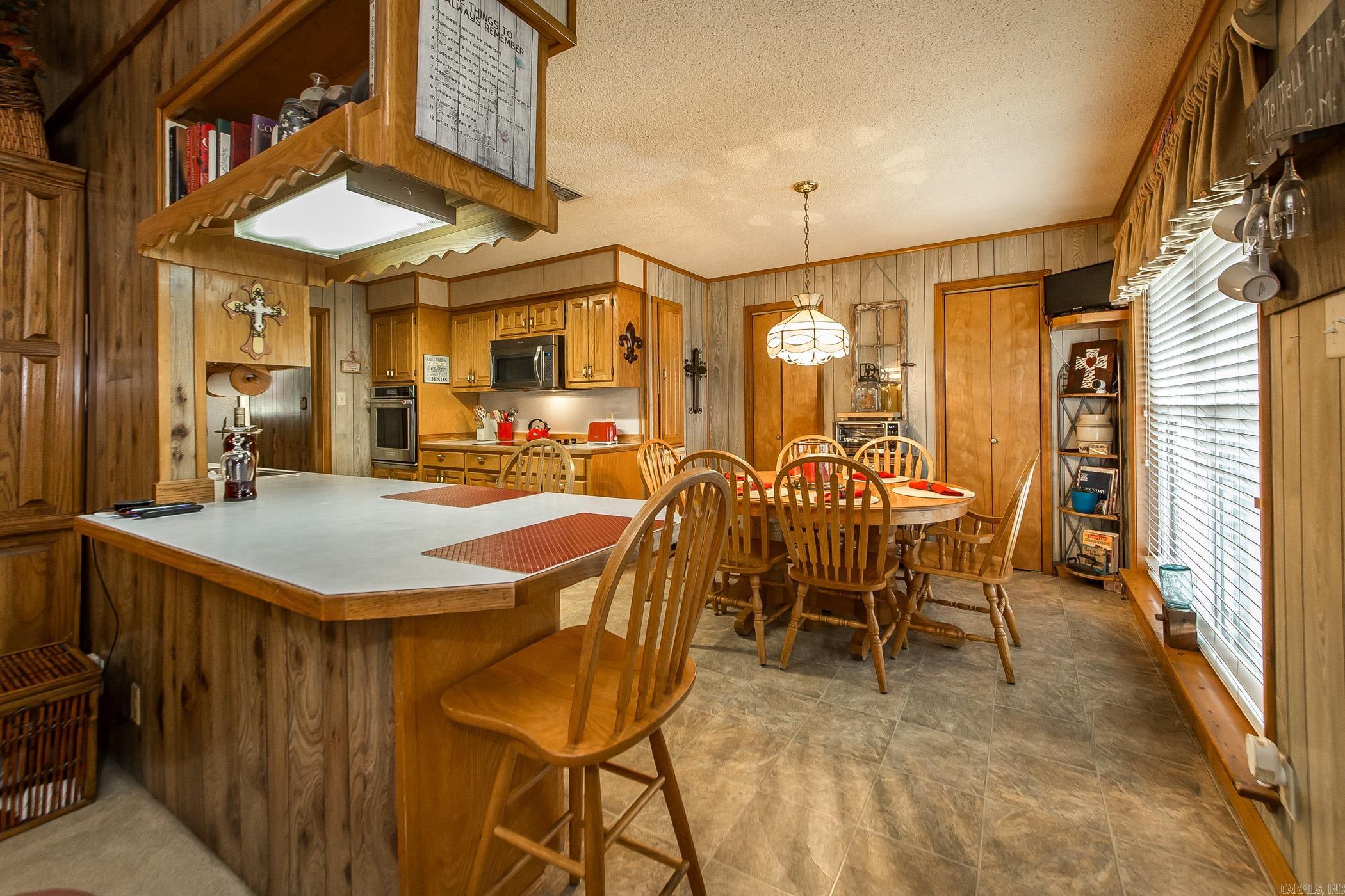 300  Elmwood  Hot Springs, AR