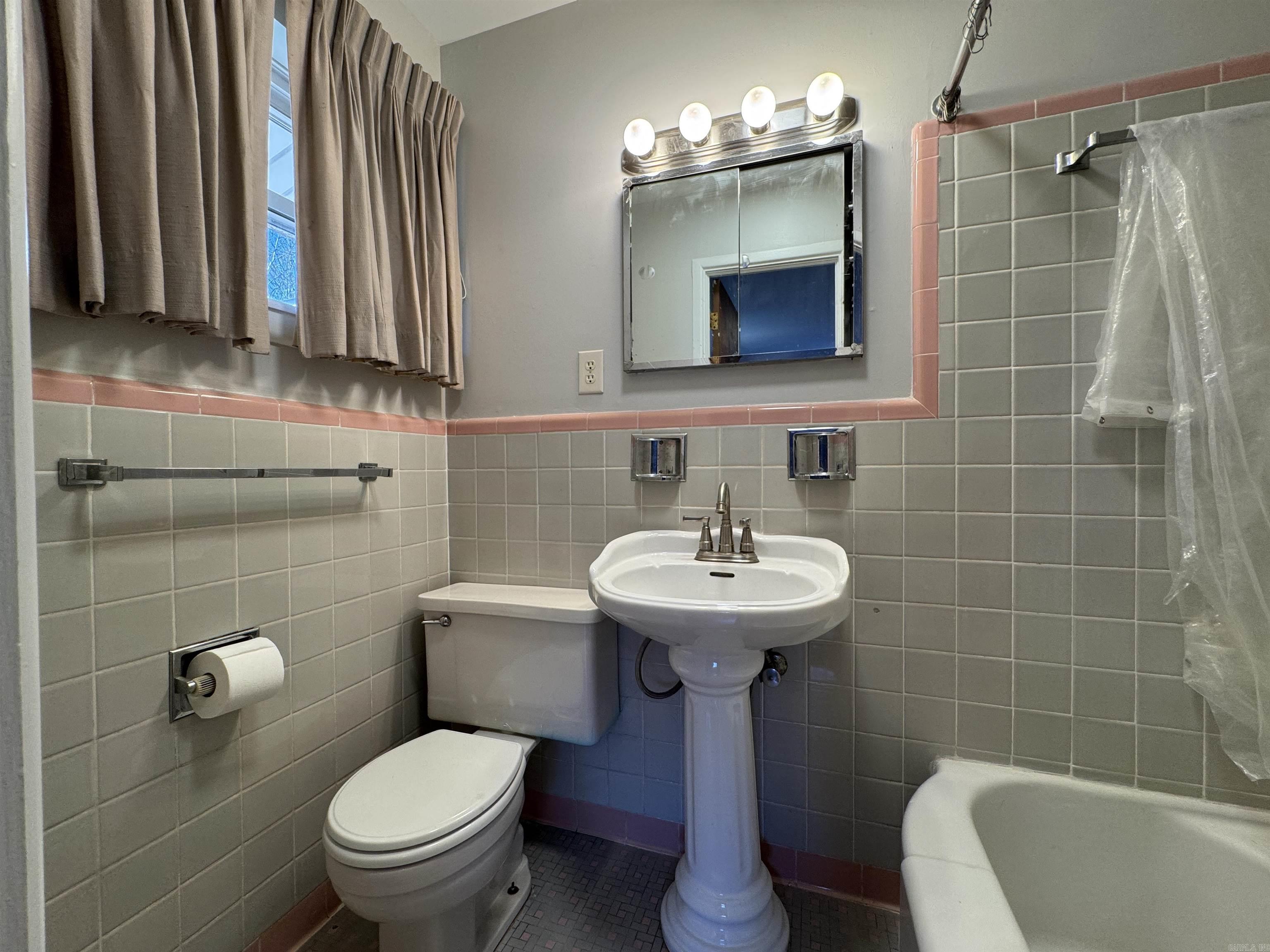 21  Belmont  Little Rock, AR