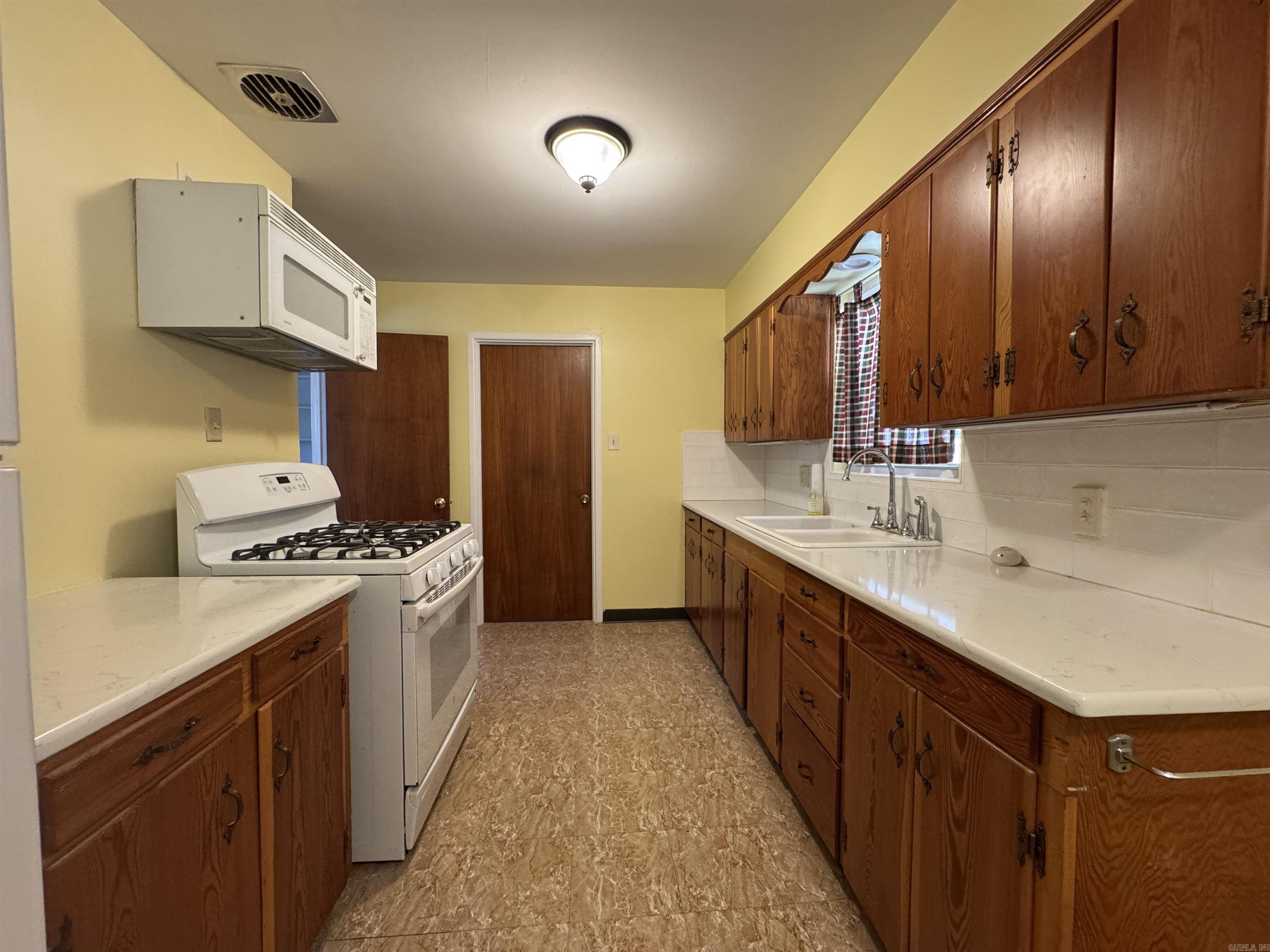 21  Belmont  Little Rock, AR