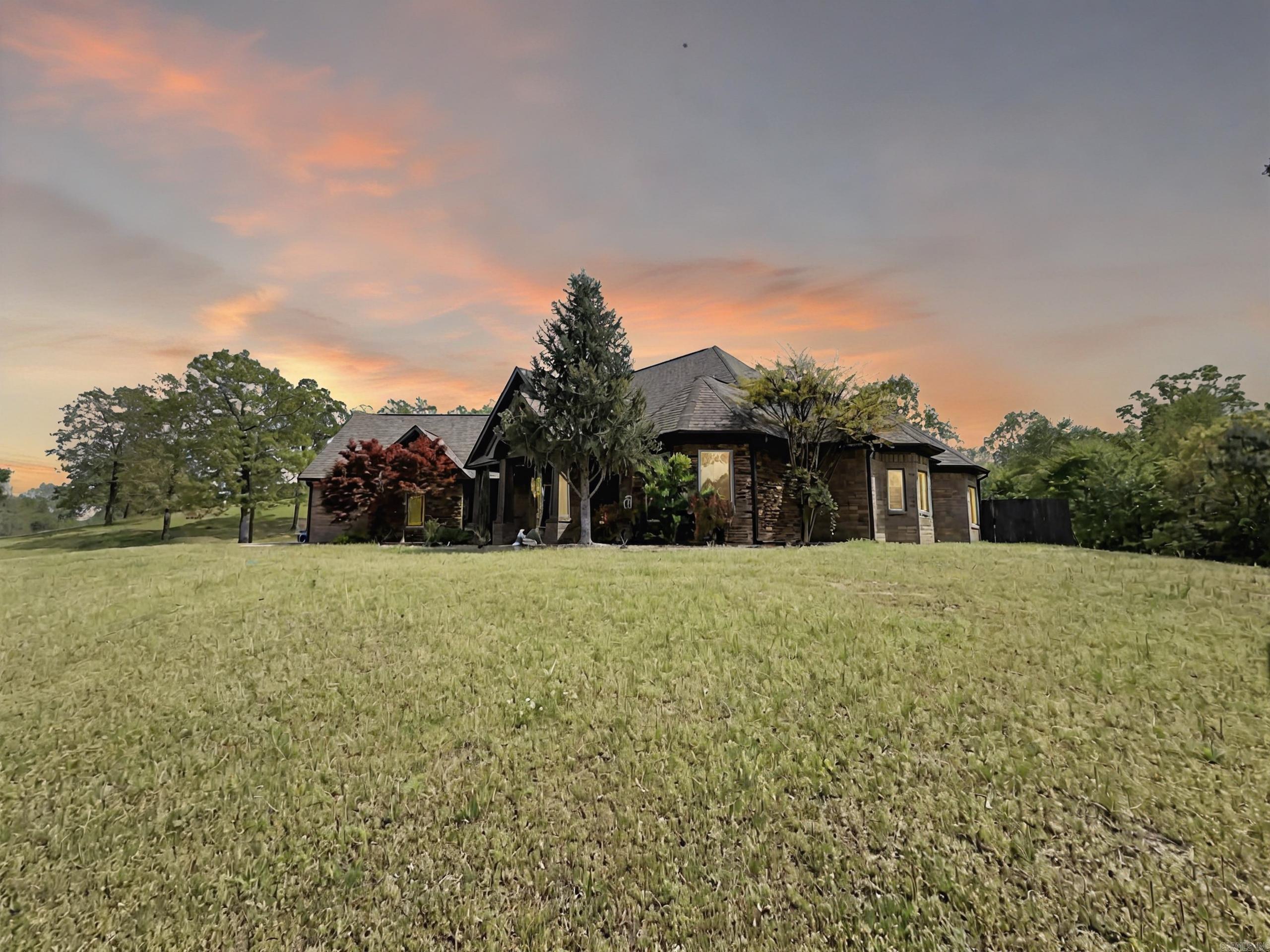 10163  salina dr  Benton, AR