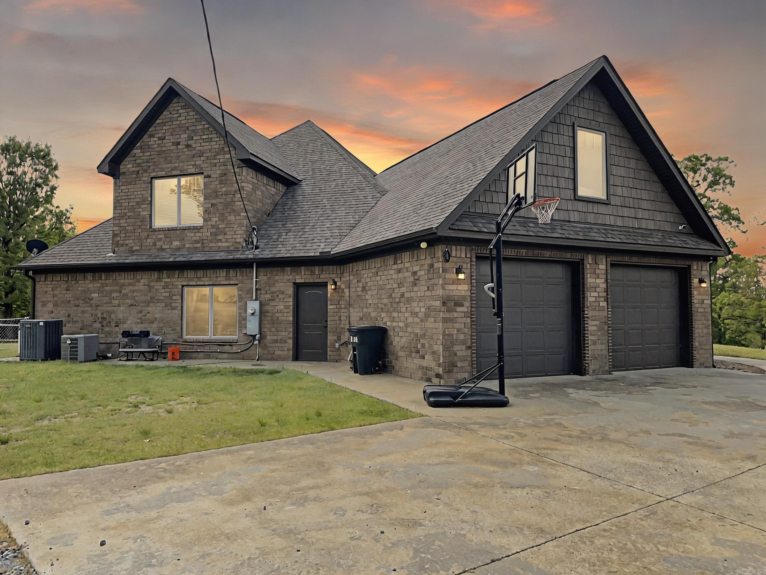 10163  salina dr  Benton, AR