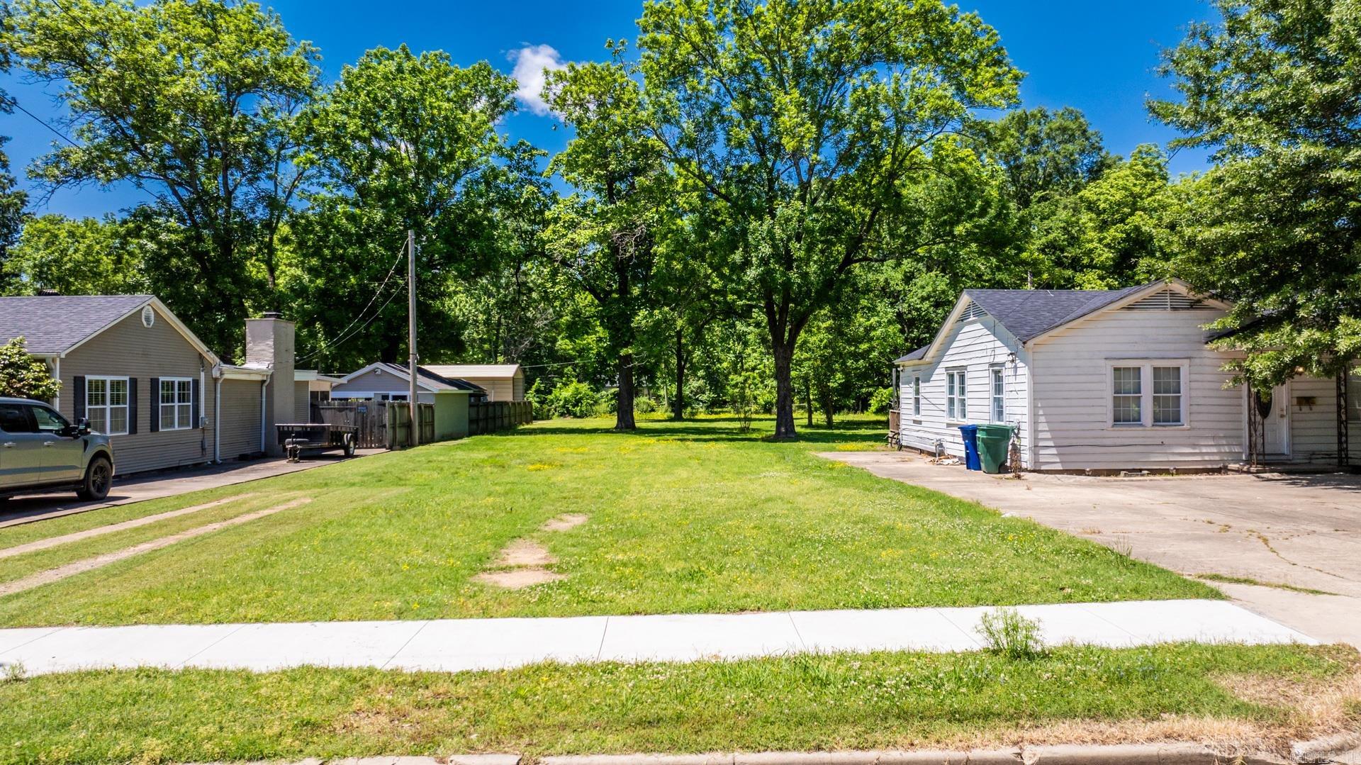 227  Conway Blvd.  Conway, AR