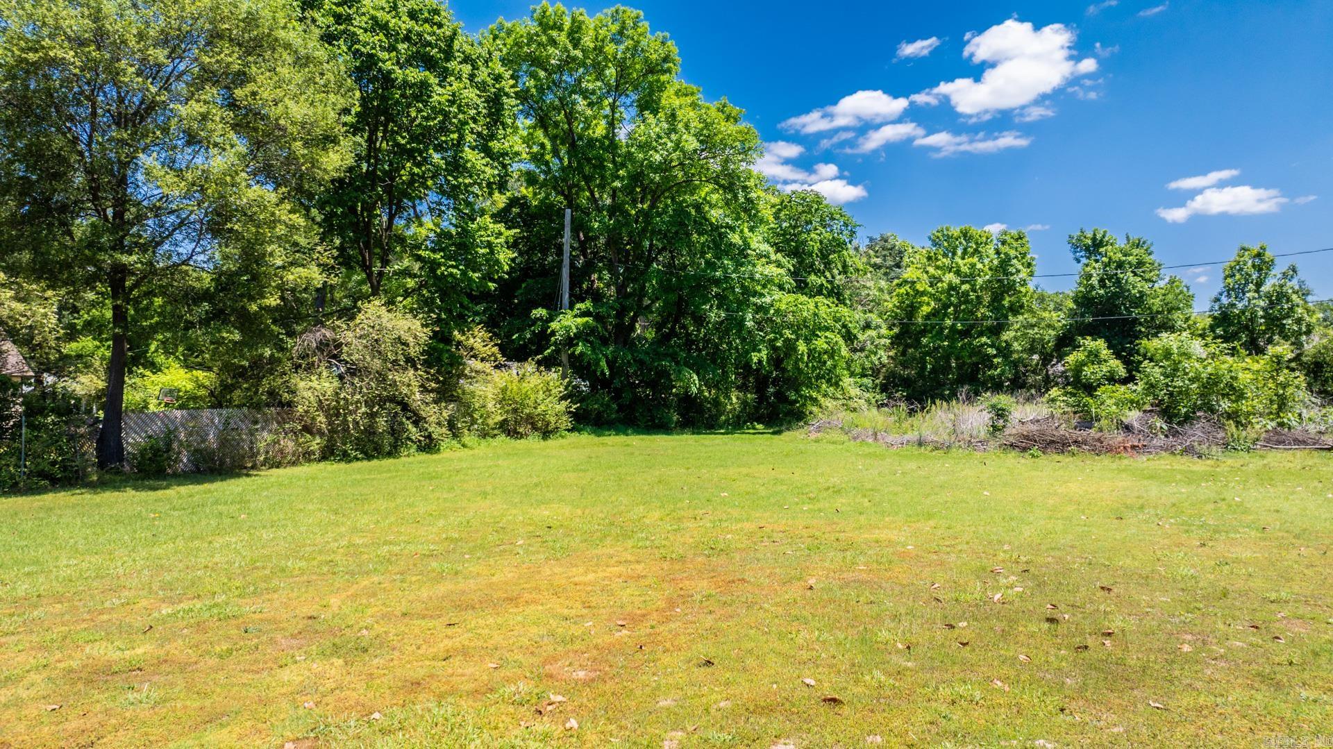 124  Conway Blvd.  Conway, AR